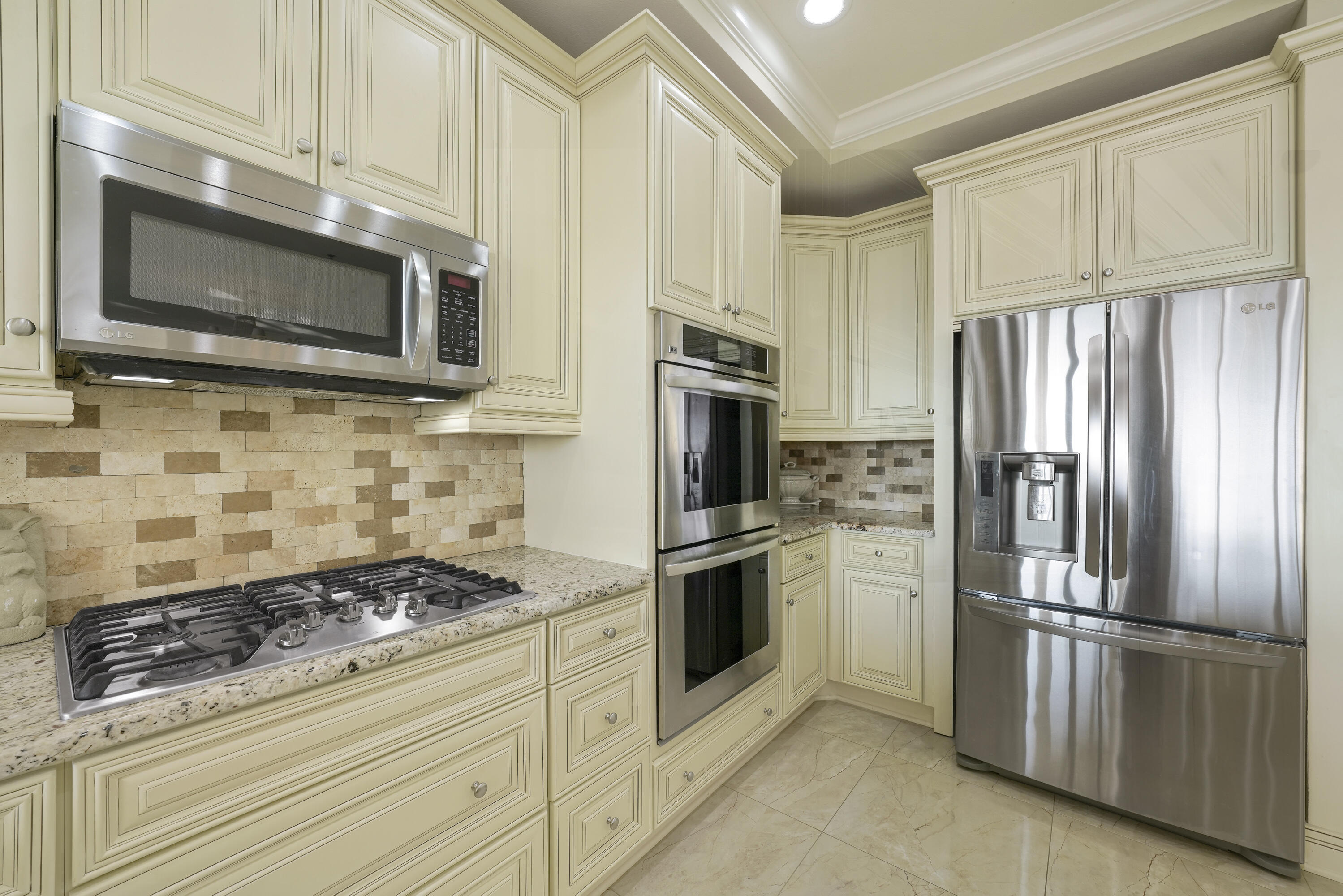 HIDDEN DUNES GRAND VILLAS - Residential