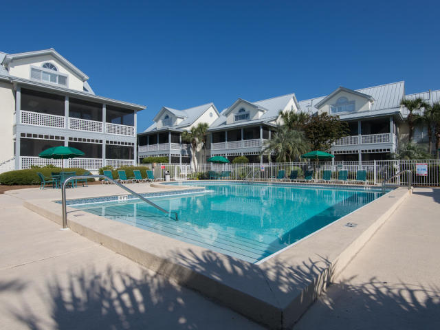 HIDDEN DUNES GRAND VILLAS - Residential