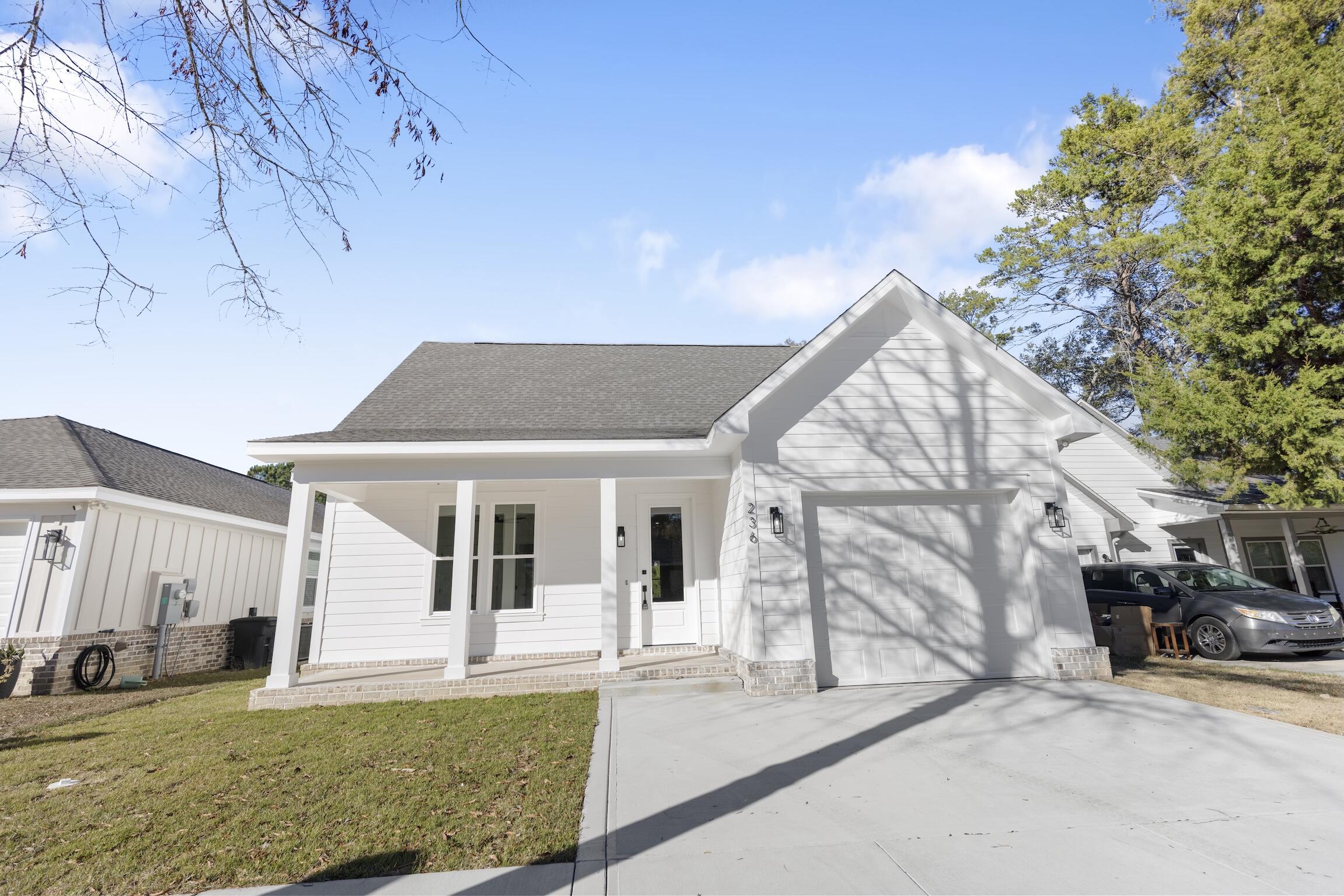 LAGRANGE LANDING - Residential