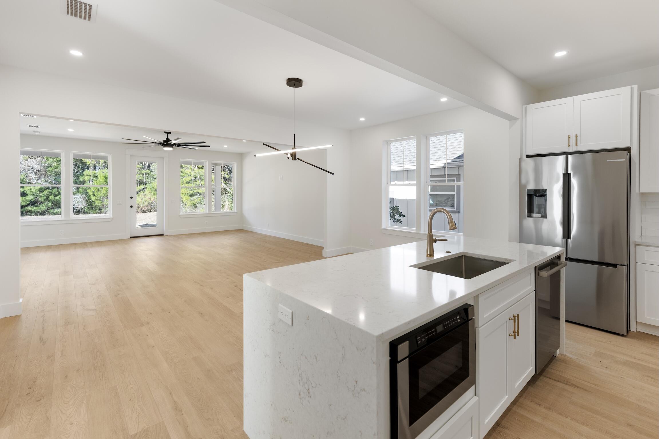 LAGRANGE LANDING - Residential