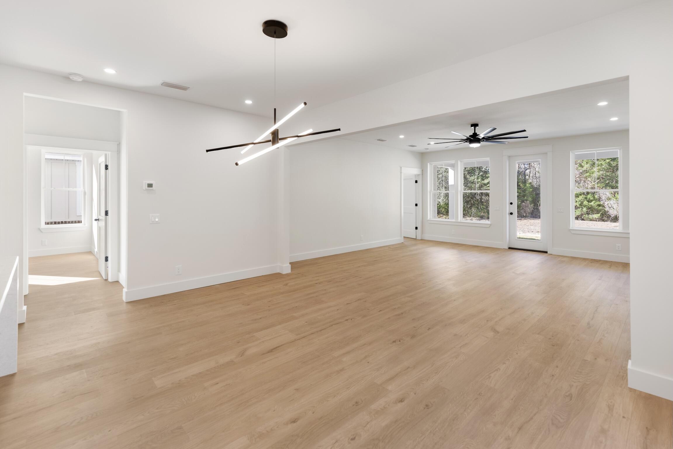 LAGRANGE LANDING - Residential