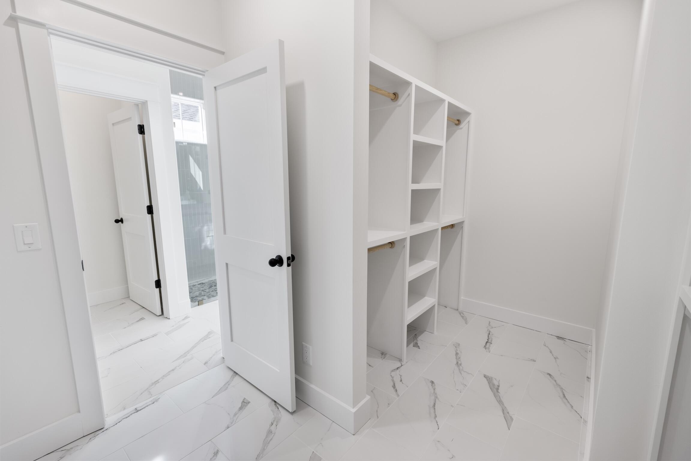 LAGRANGE LANDING - Residential