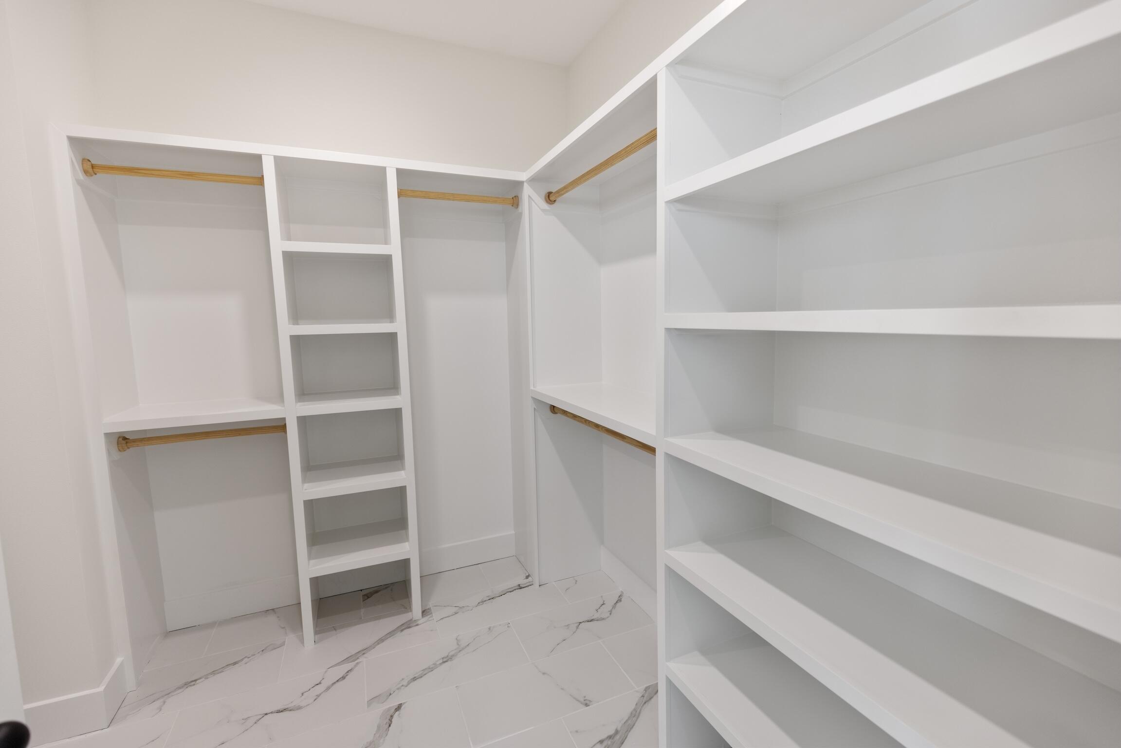 LAGRANGE LANDING - Residential