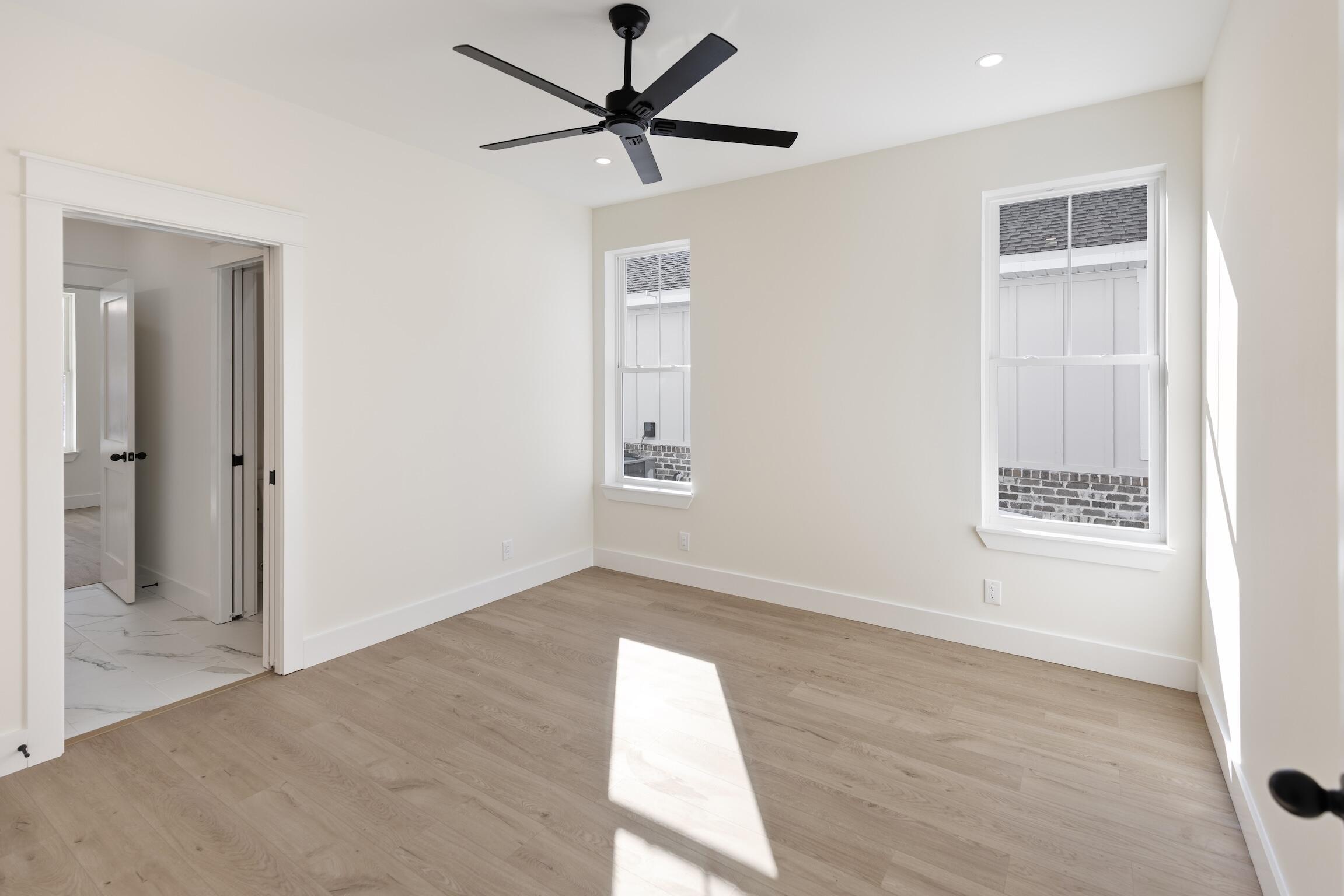 LAGRANGE LANDING - Residential