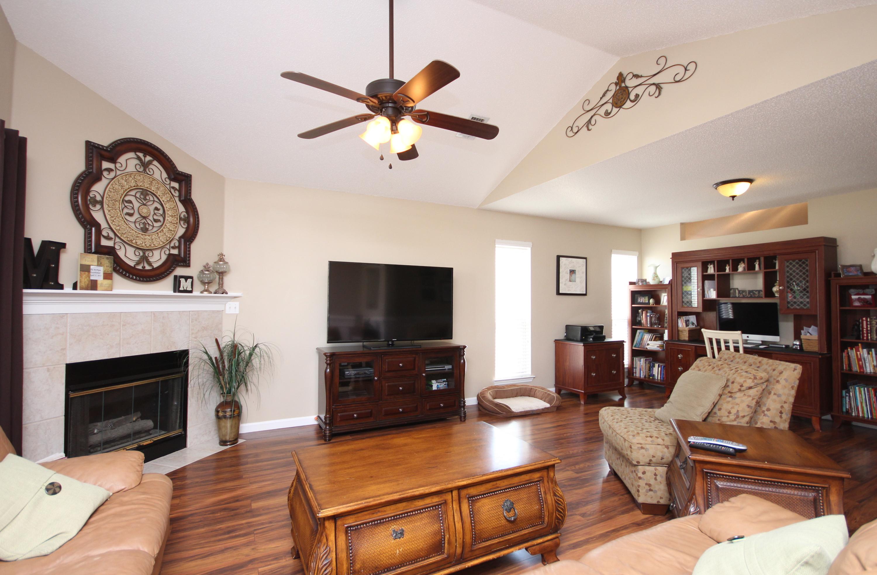 HUNTERS RUN S/D - Residential