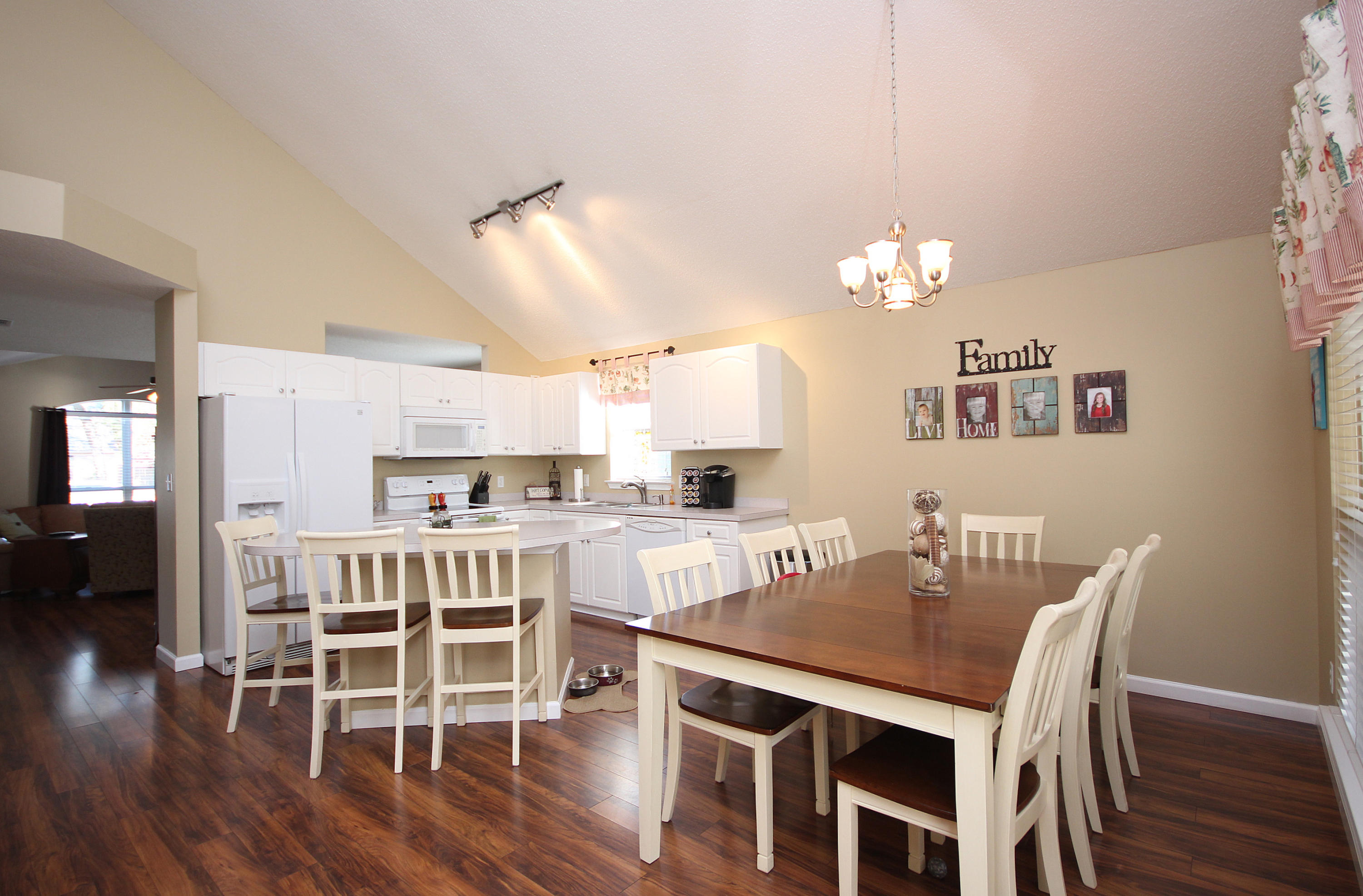 HUNTERS RUN S/D - Residential