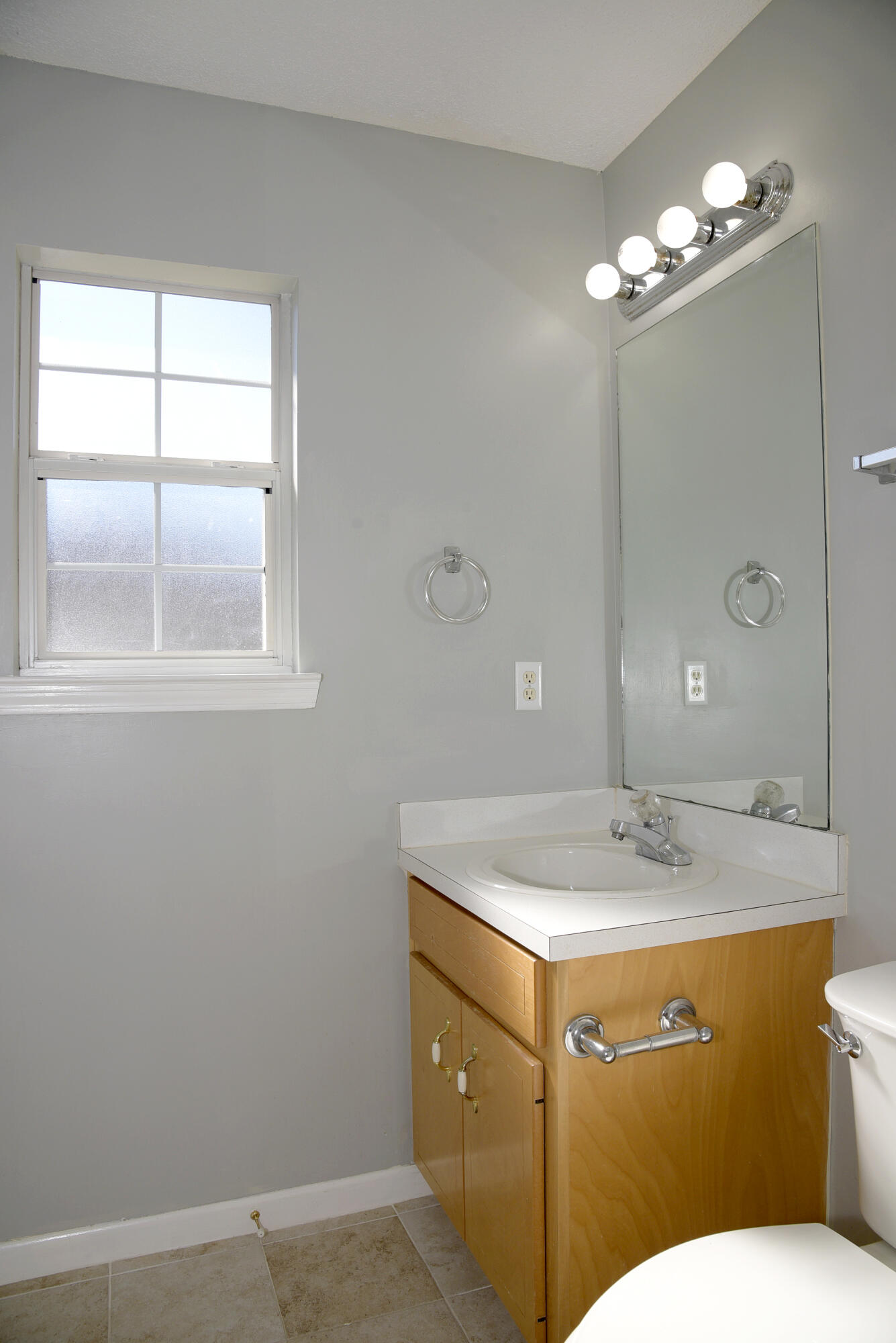 CREEKSIDE - Residential Lease