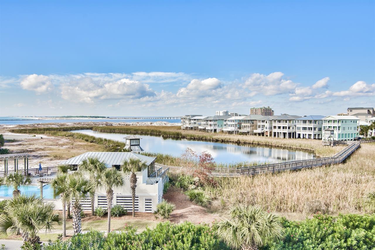 Jetty East Condominium - Residential