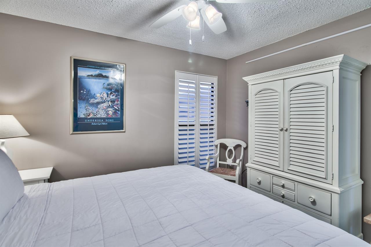 Jetty East Condominium - Residential