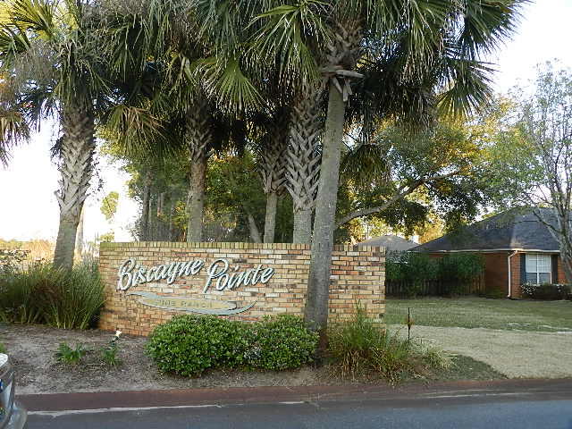 BISCAYNE POINTE - Land