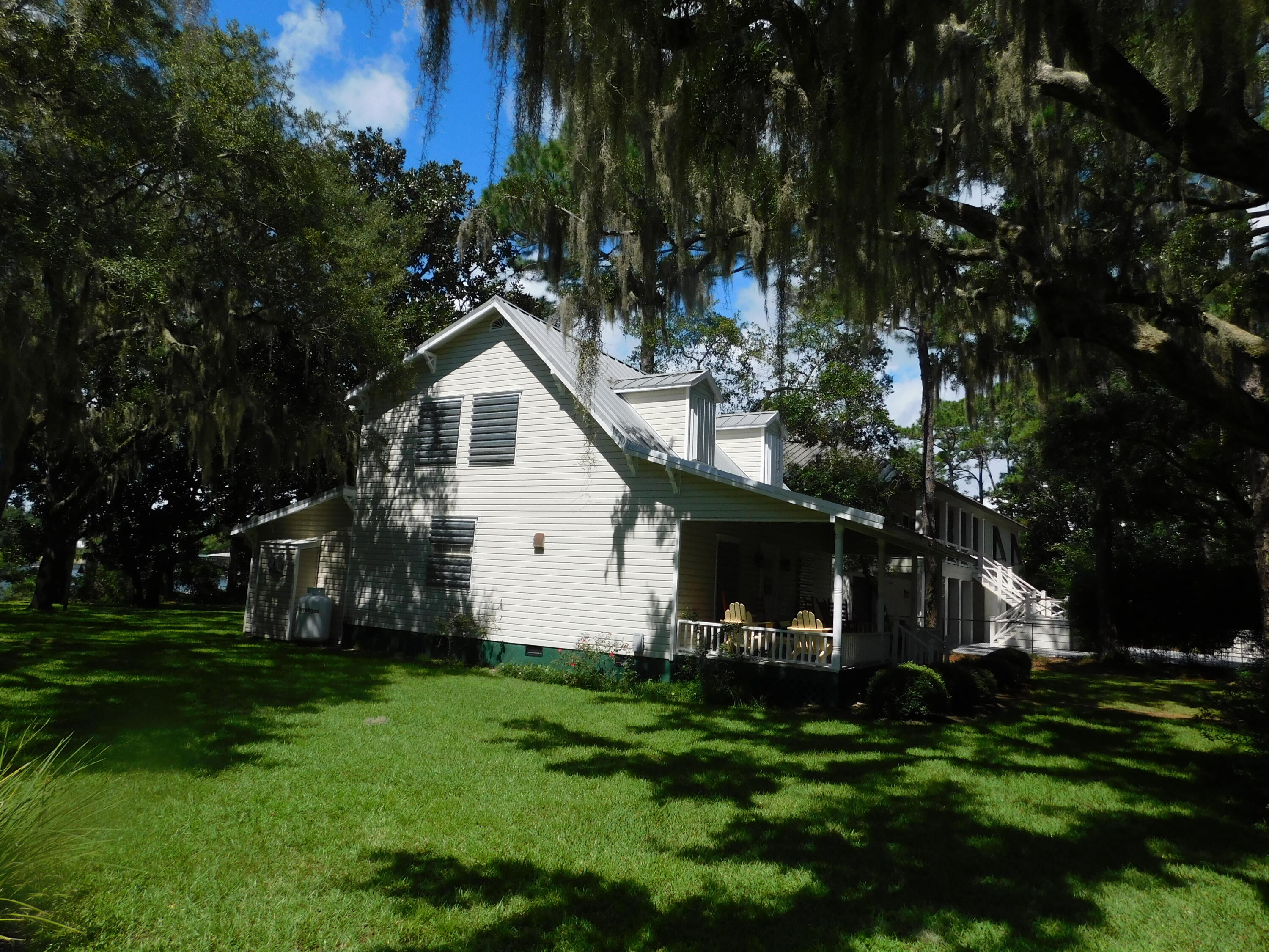 HEWETT BAYOU - Residential