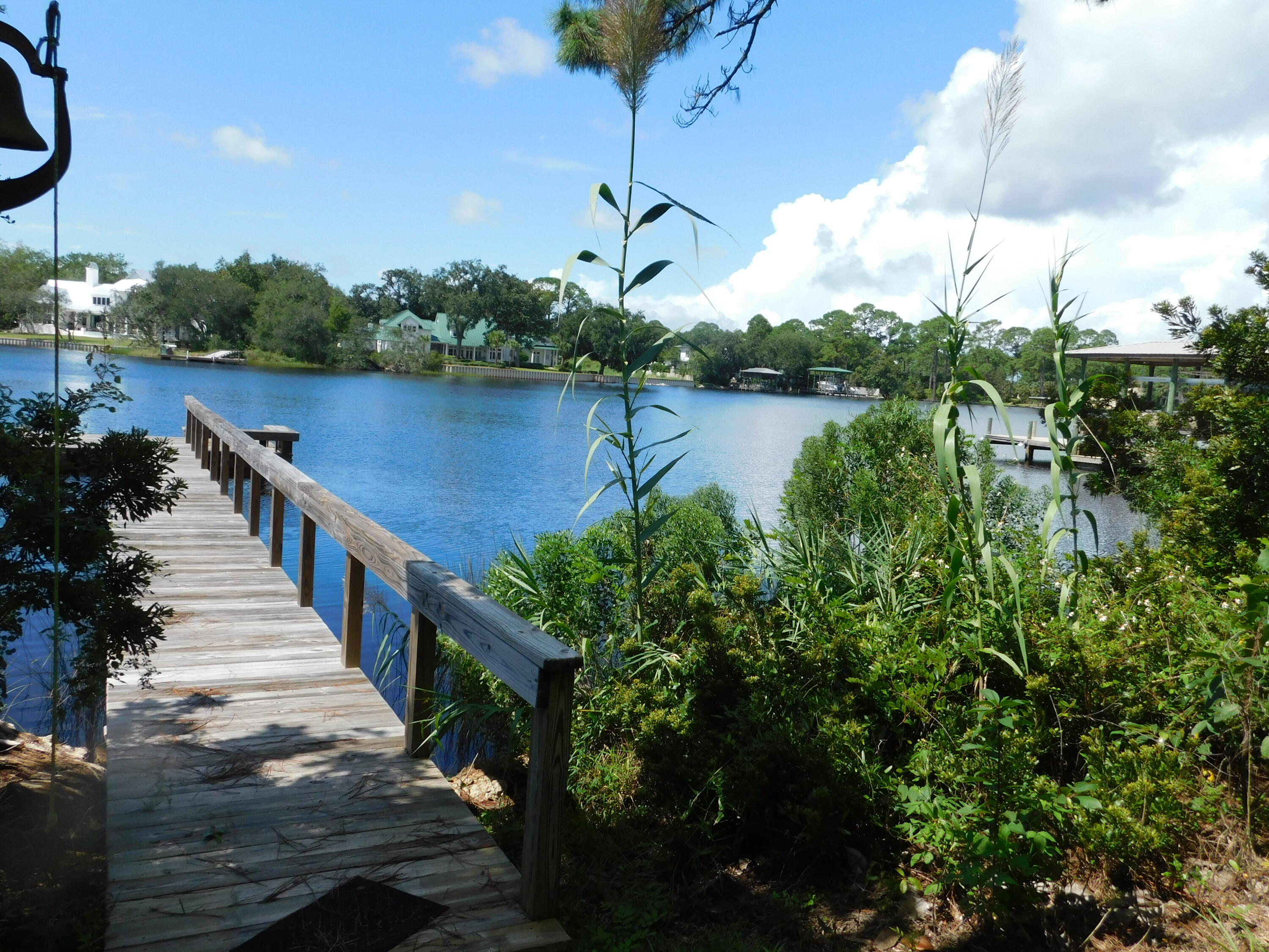 HEWETT BAYOU - Residential
