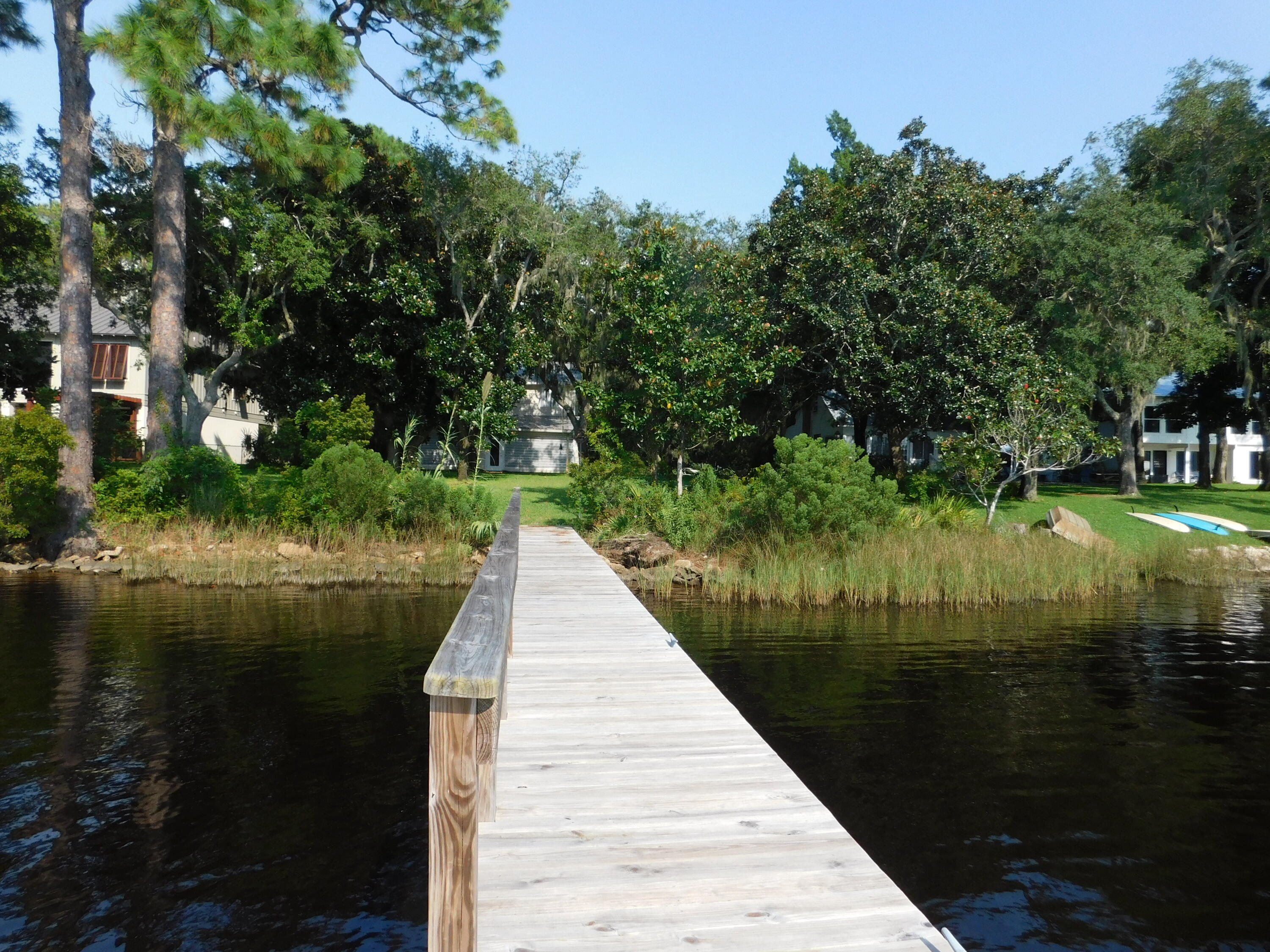 HEWETT BAYOU - Residential