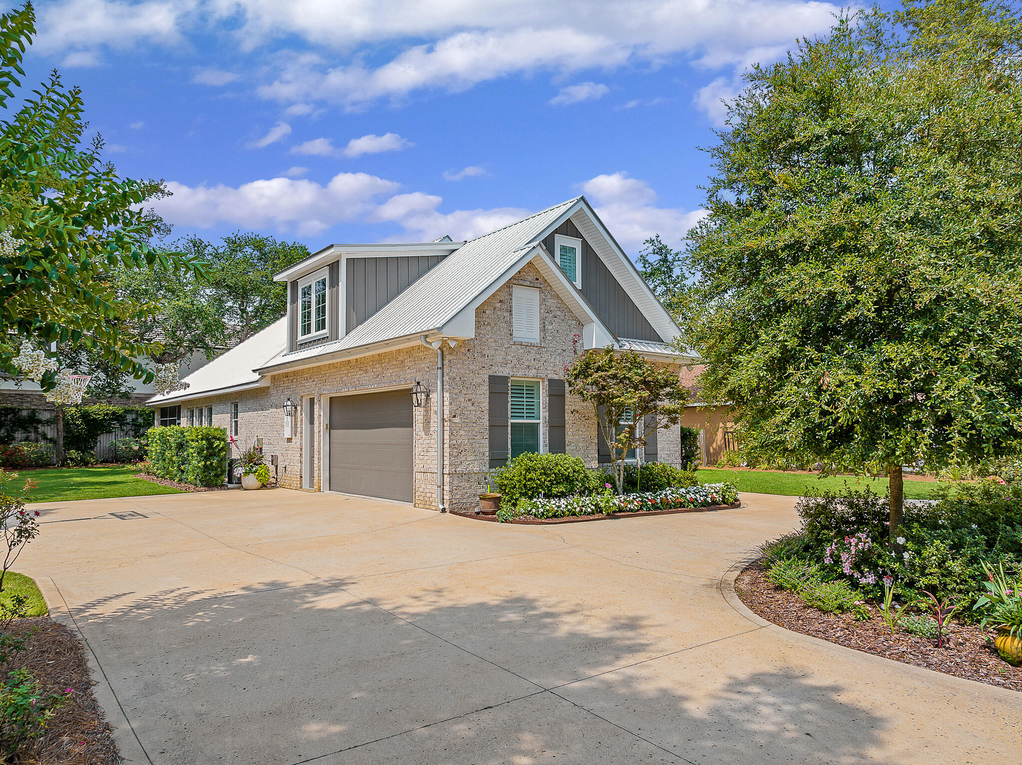 BAYOU POINT - Residential