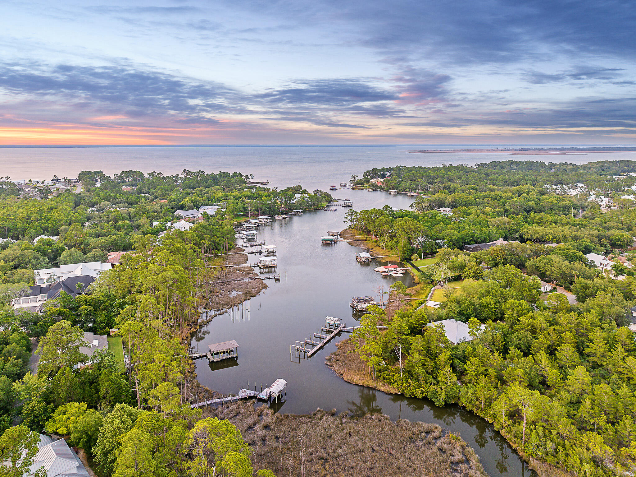 BAYOU POINT - Residential