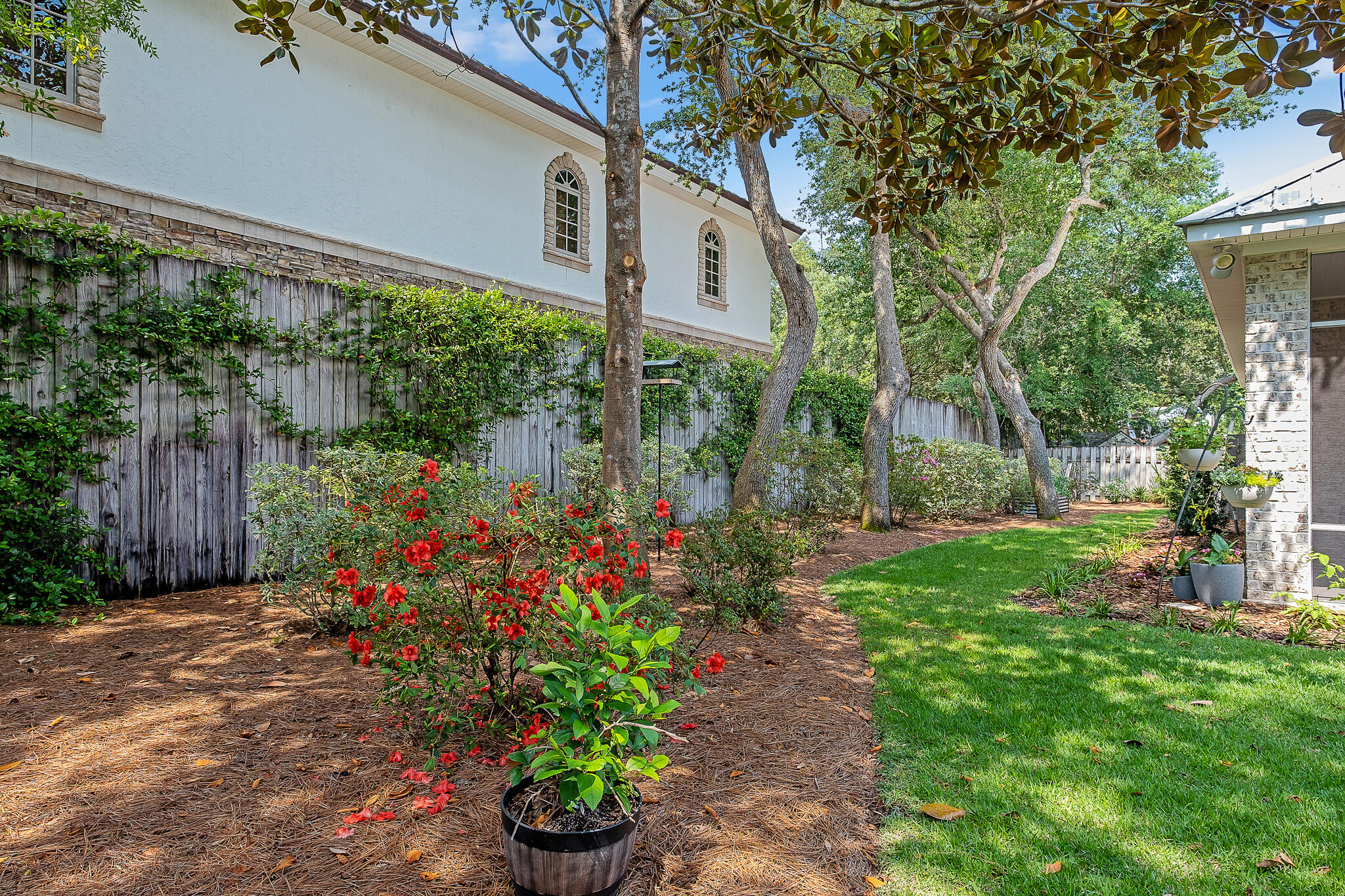 BAYOU POINT - Residential