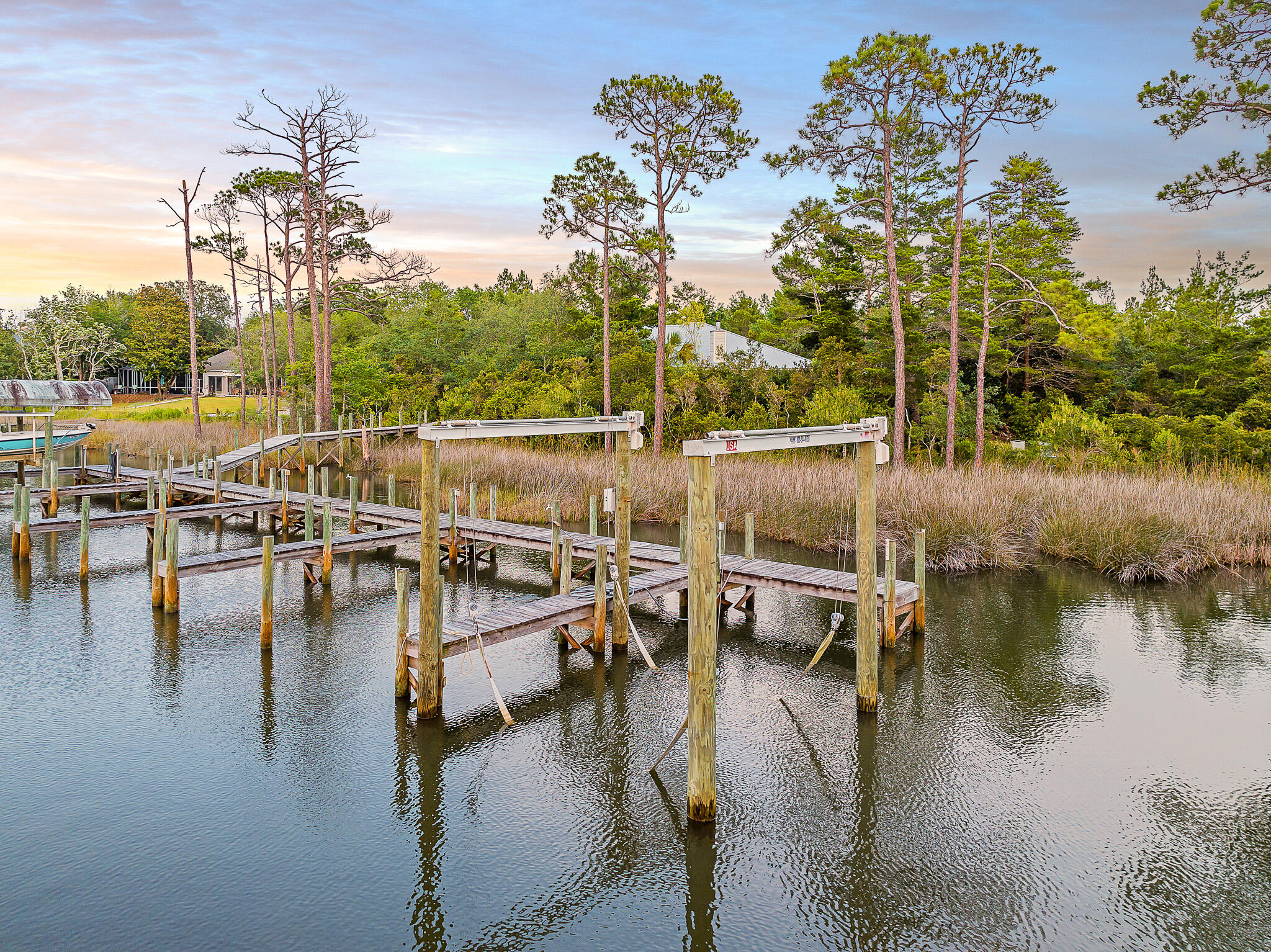 BAYOU POINT - Residential