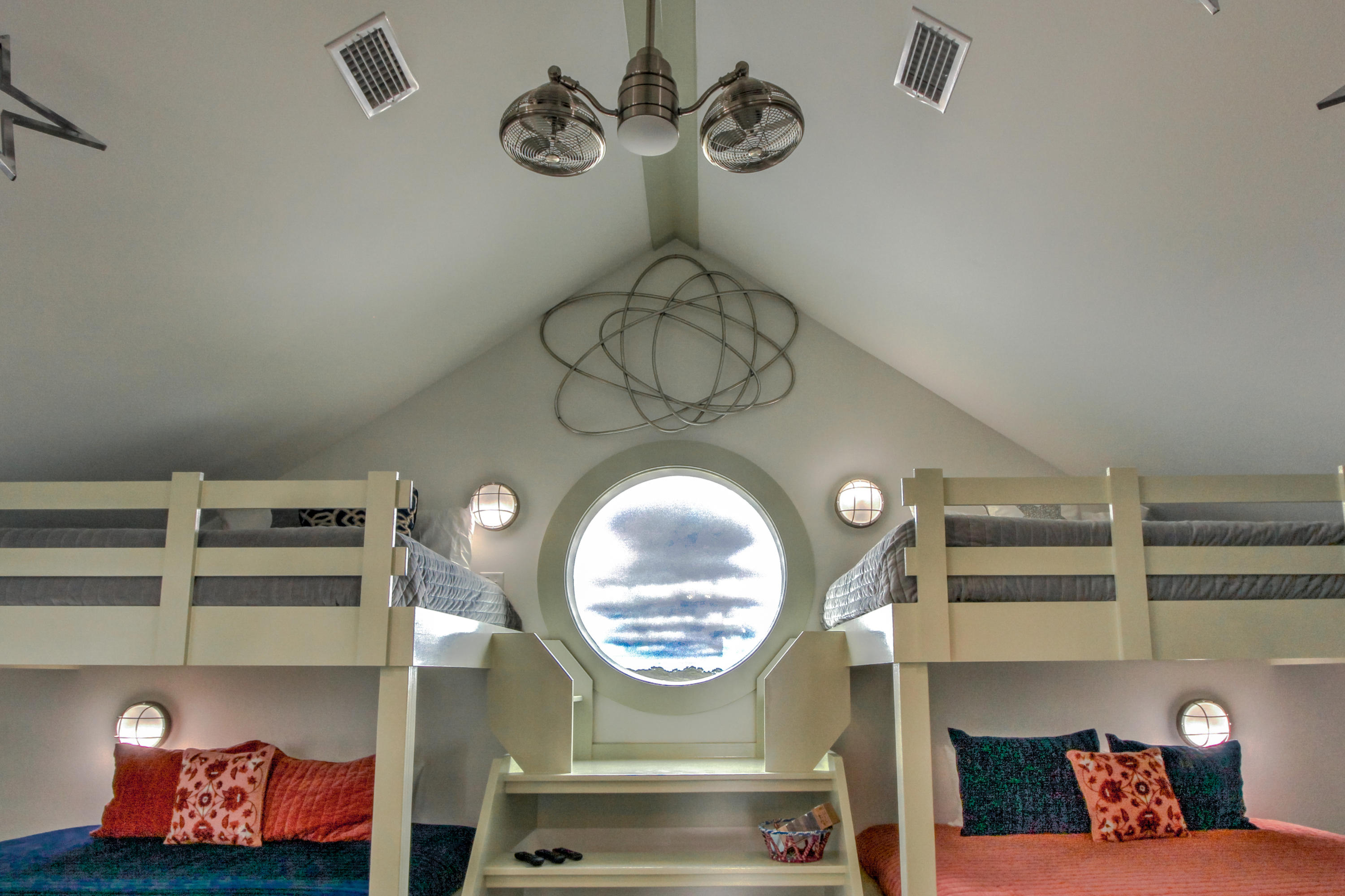 BELAIRE ESTATES - Residential