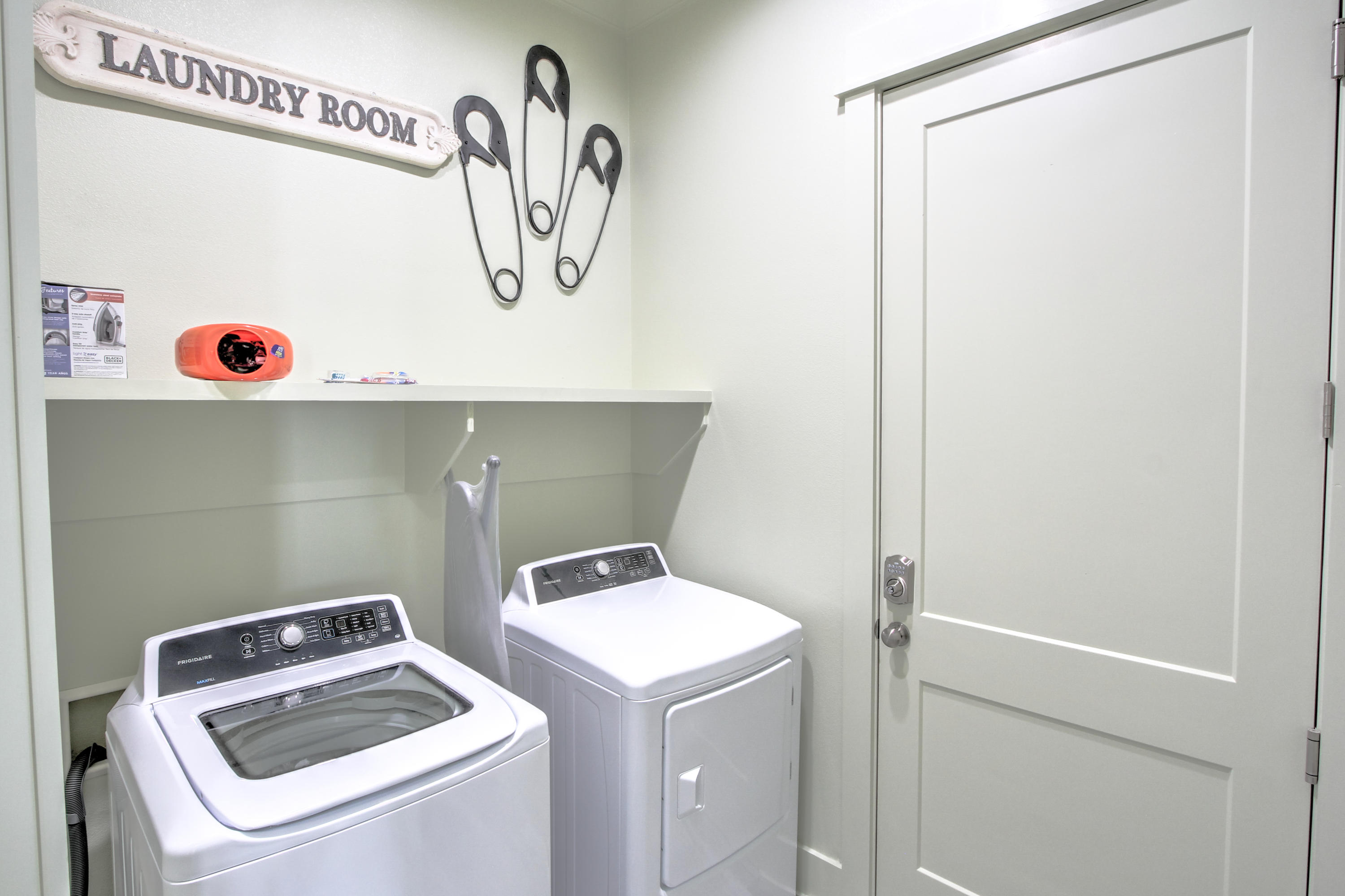 BELAIRE ESTATES - Residential