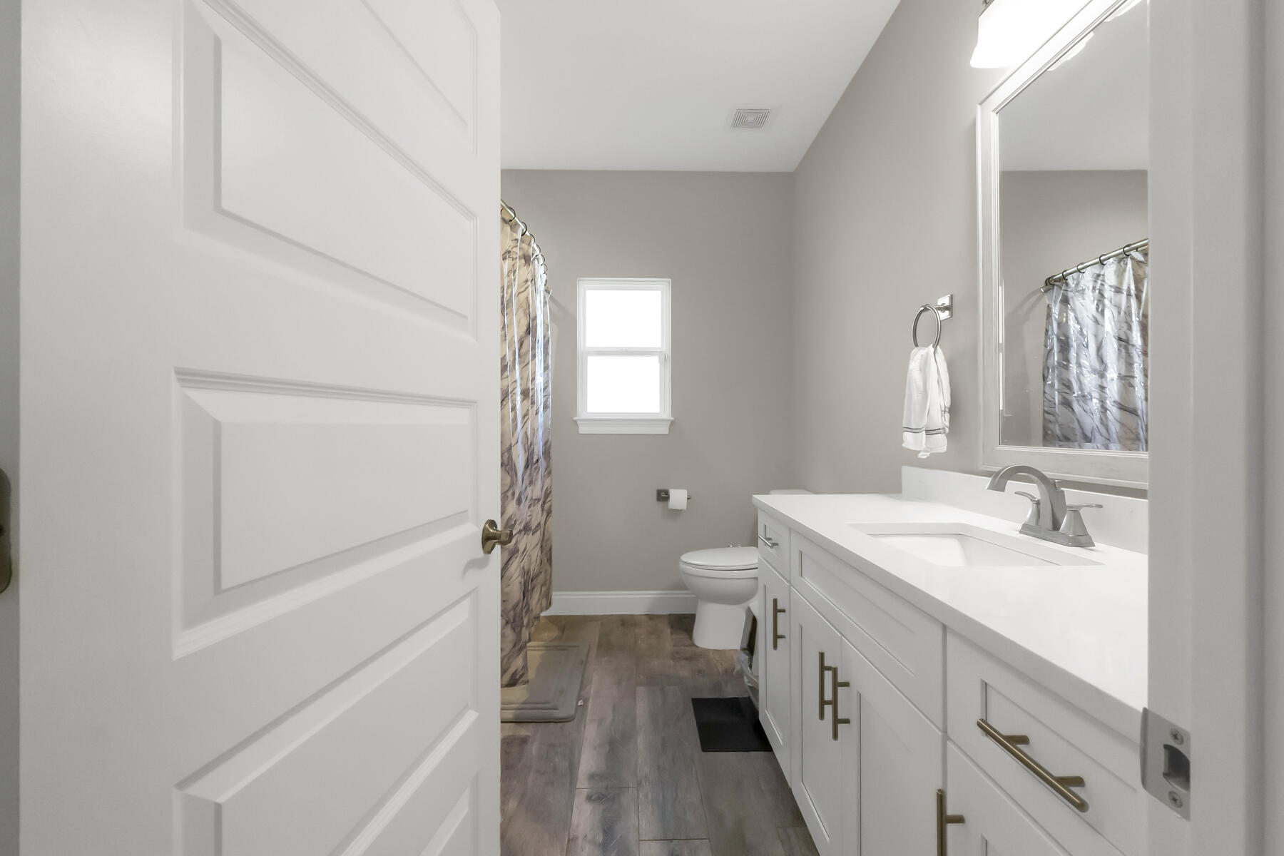 CRESCENT SHORES - Residential Lease