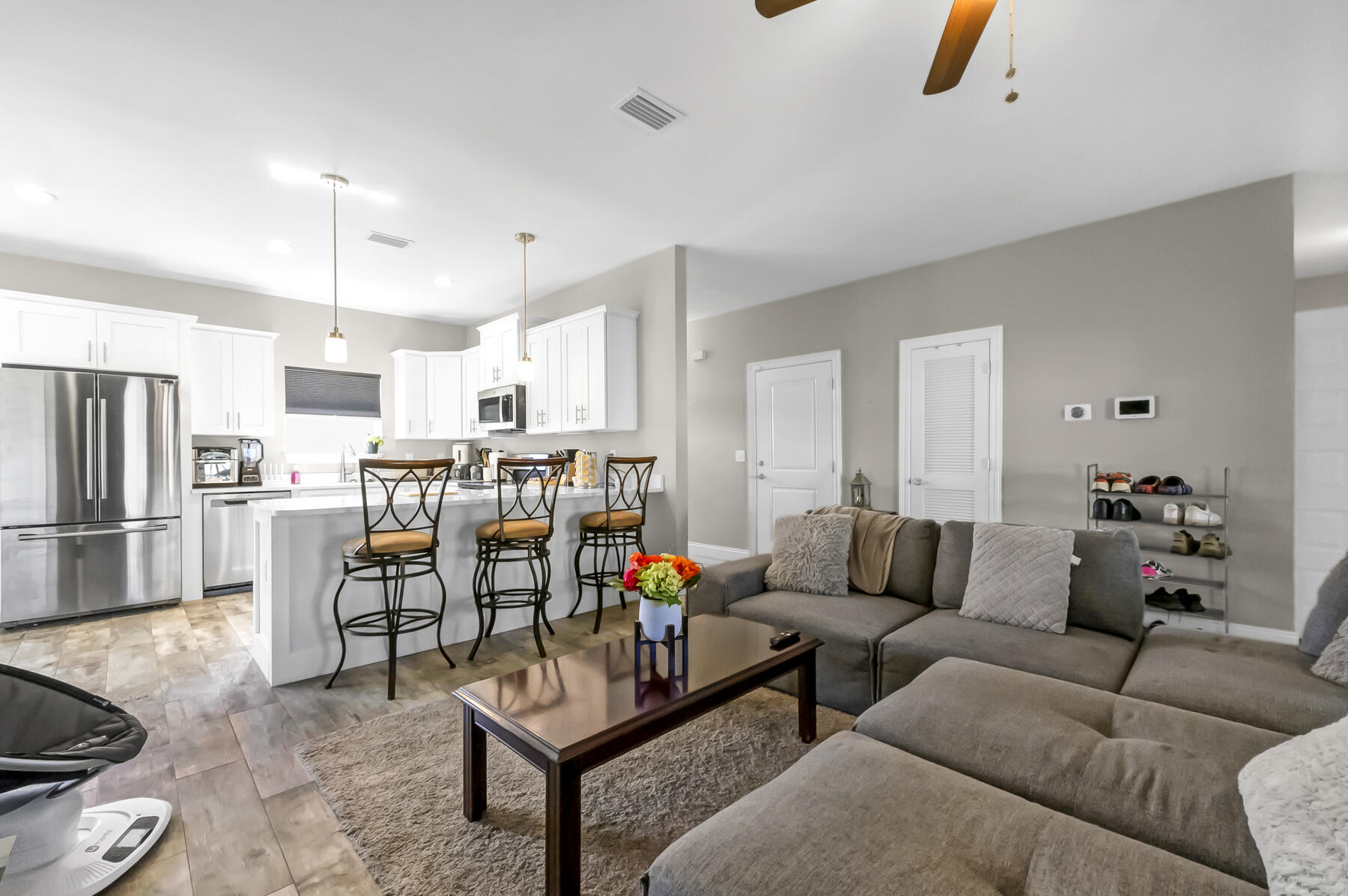 CRESCENT SHORES - Residential Lease