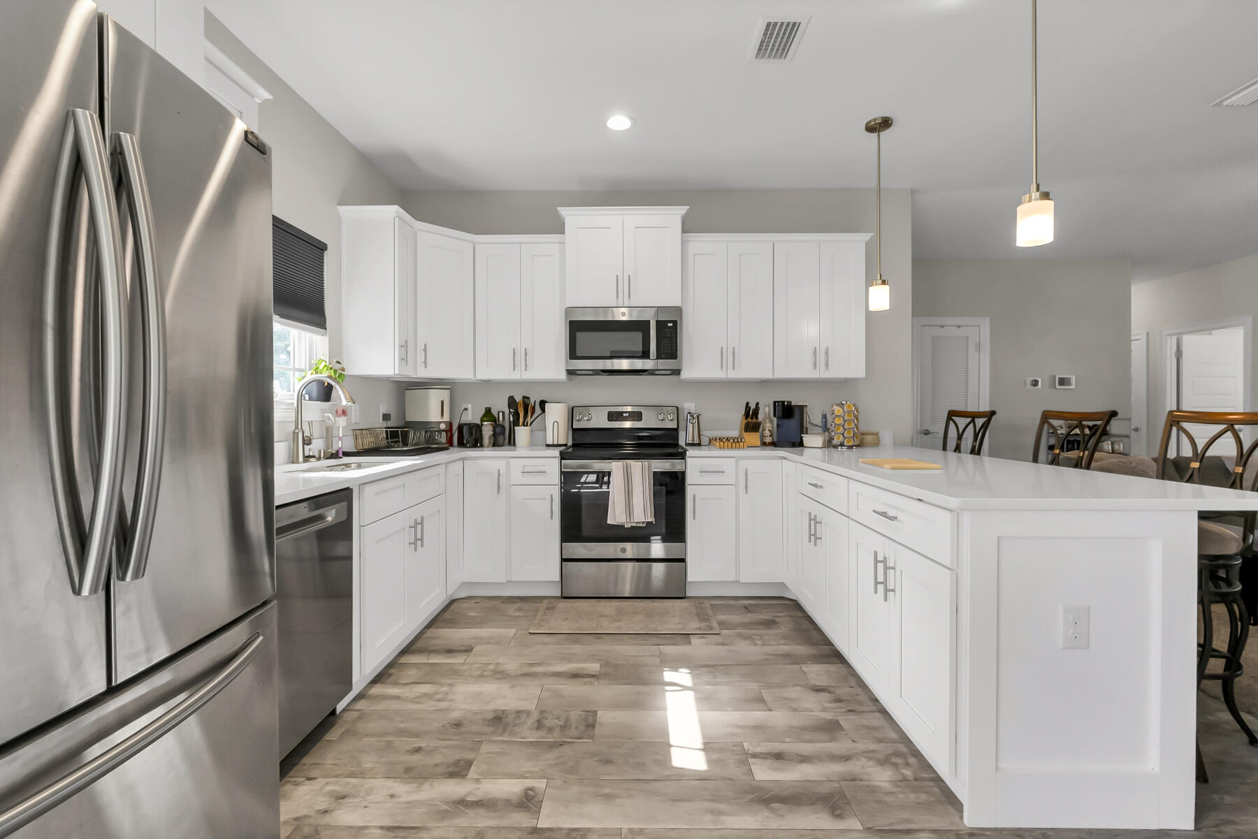 CRESCENT SHORES - Residential Lease