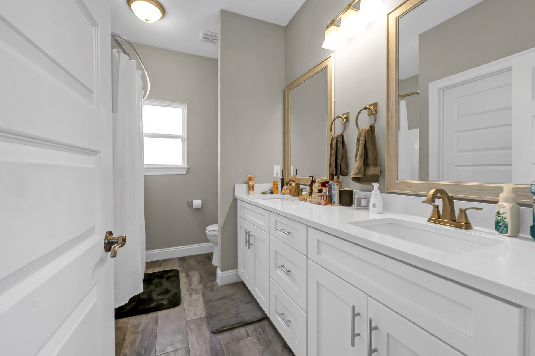 CRESCENT SHORES - Residential Lease