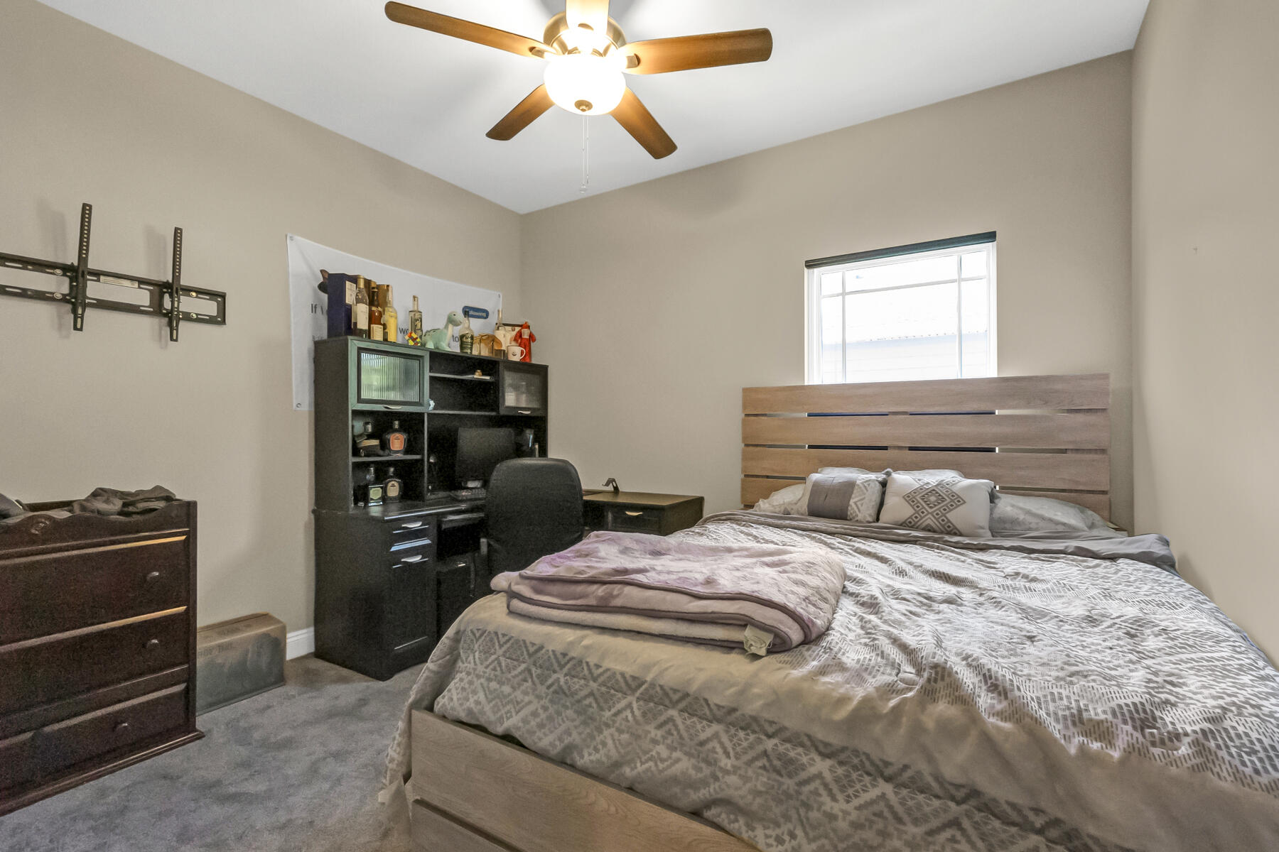 CRESCENT SHORES - Residential Lease