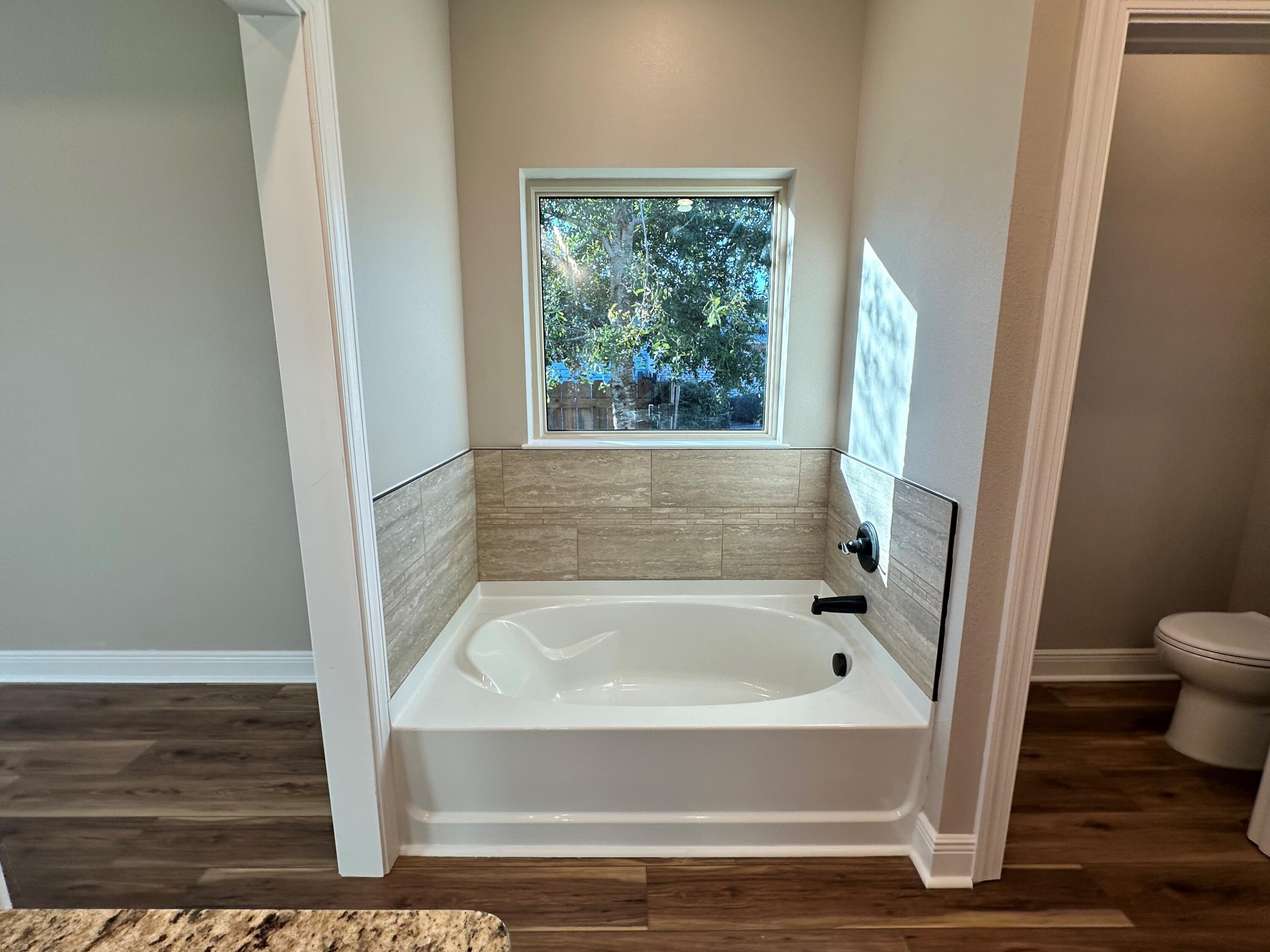 COUNTRY BREEZE ESTATES - Residential