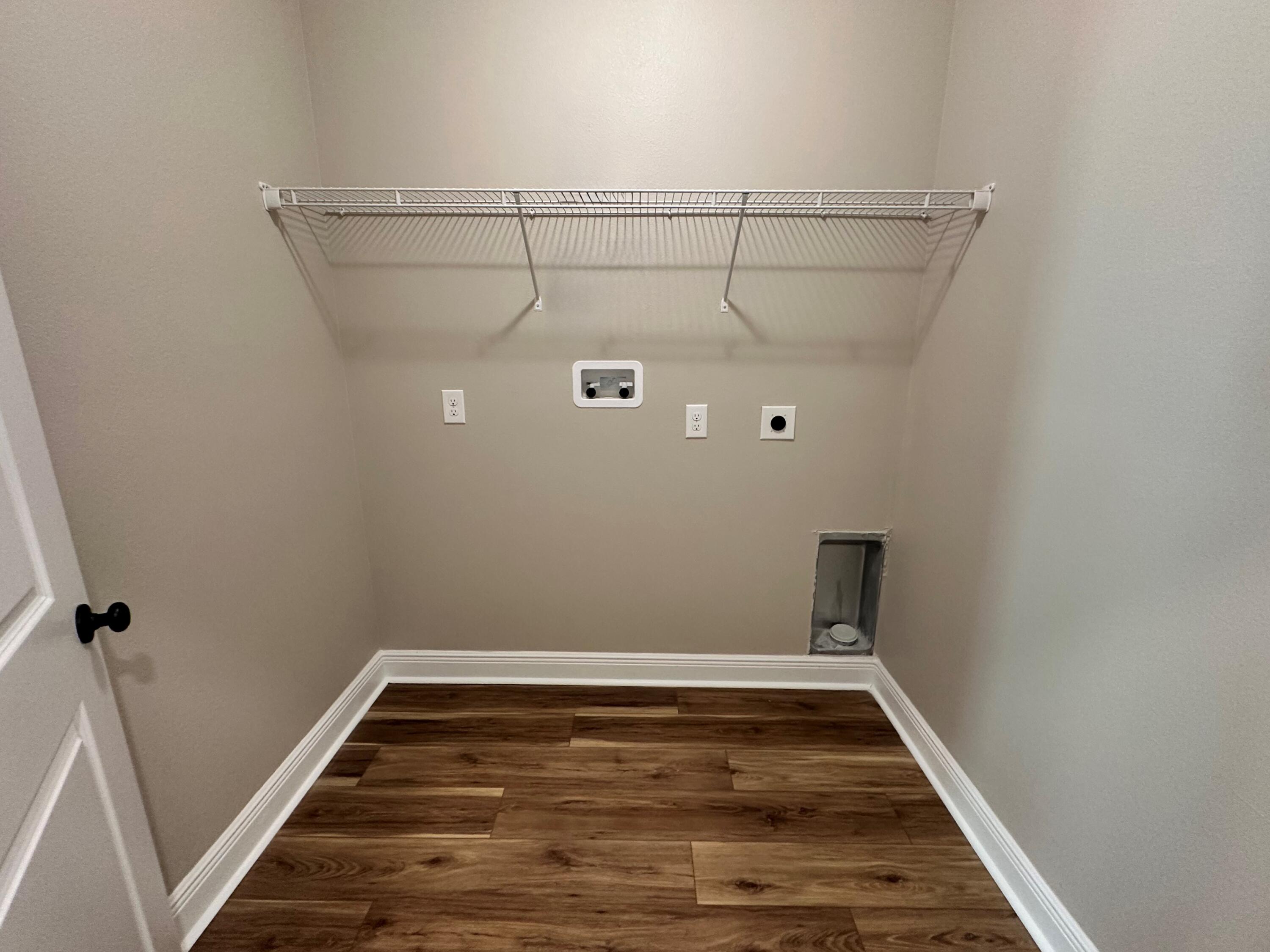 COUNTRY BREEZE ESTATES - Residential