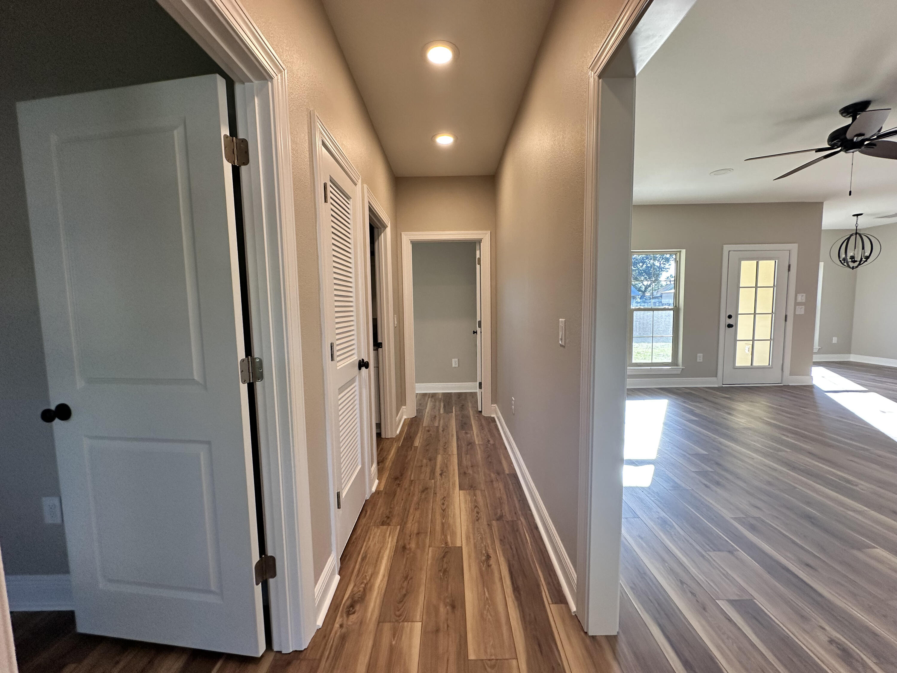 COUNTRY BREEZE ESTATES - Residential