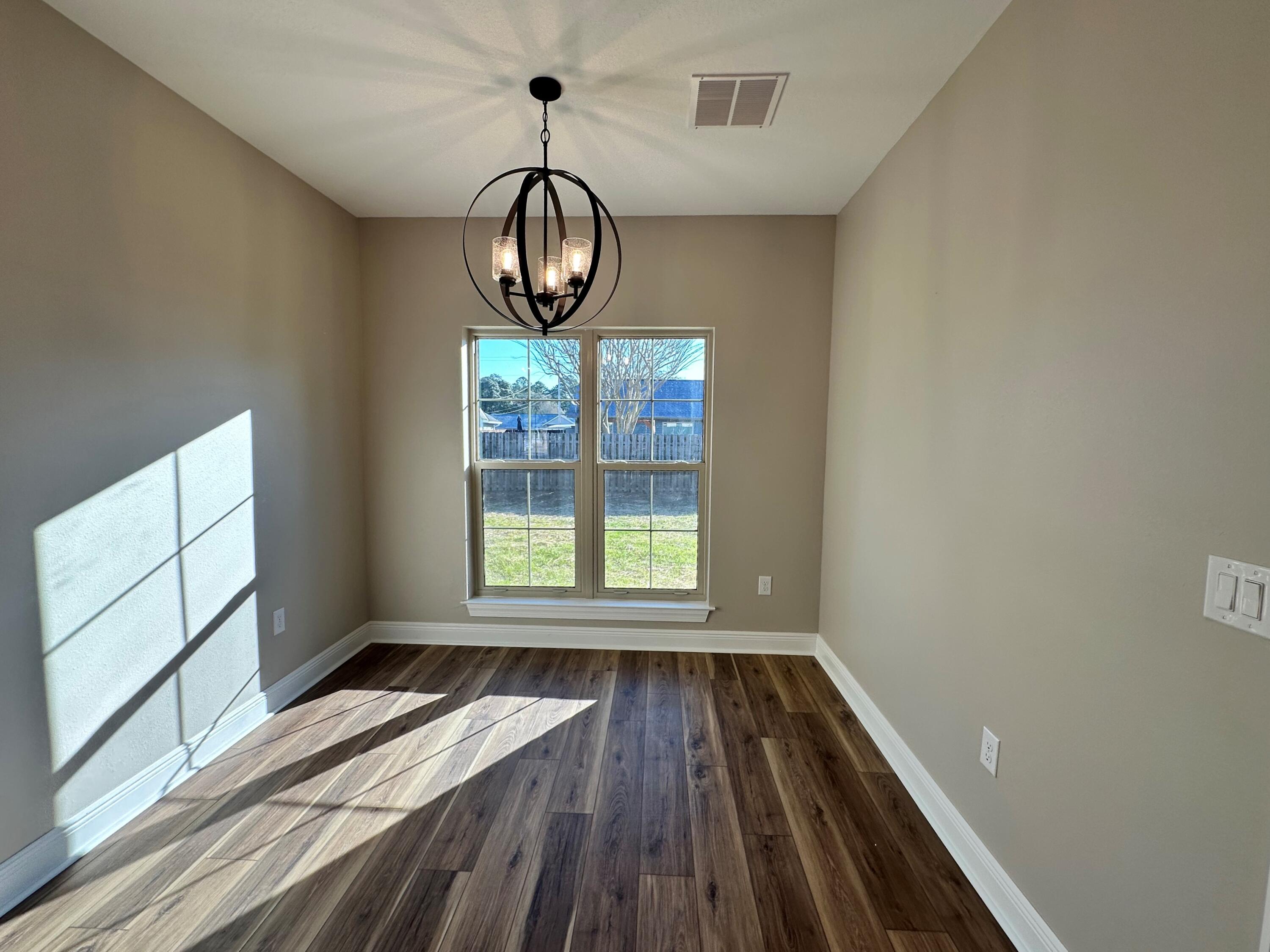 COUNTRY BREEZE ESTATES - Residential