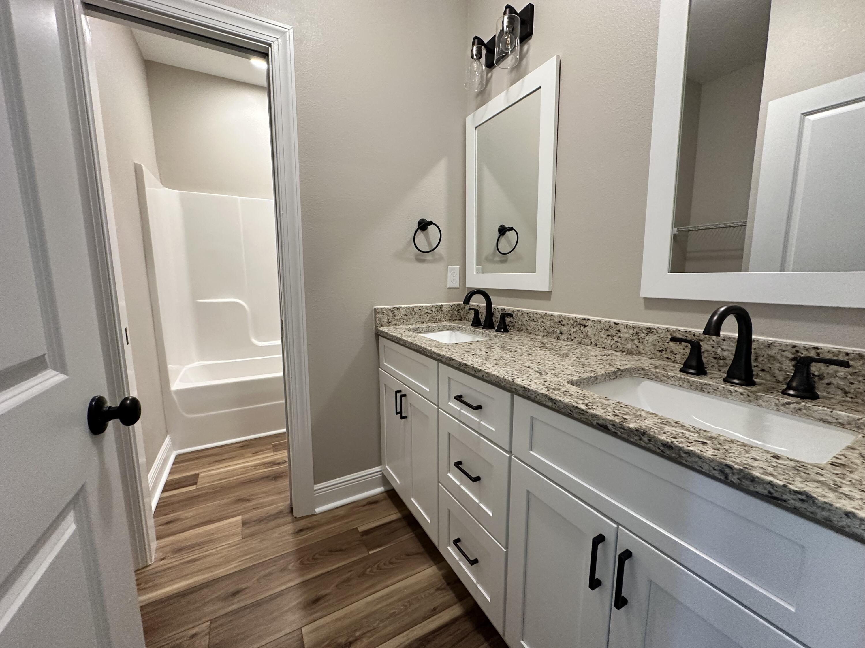 COUNTRY BREEZE ESTATES - Residential