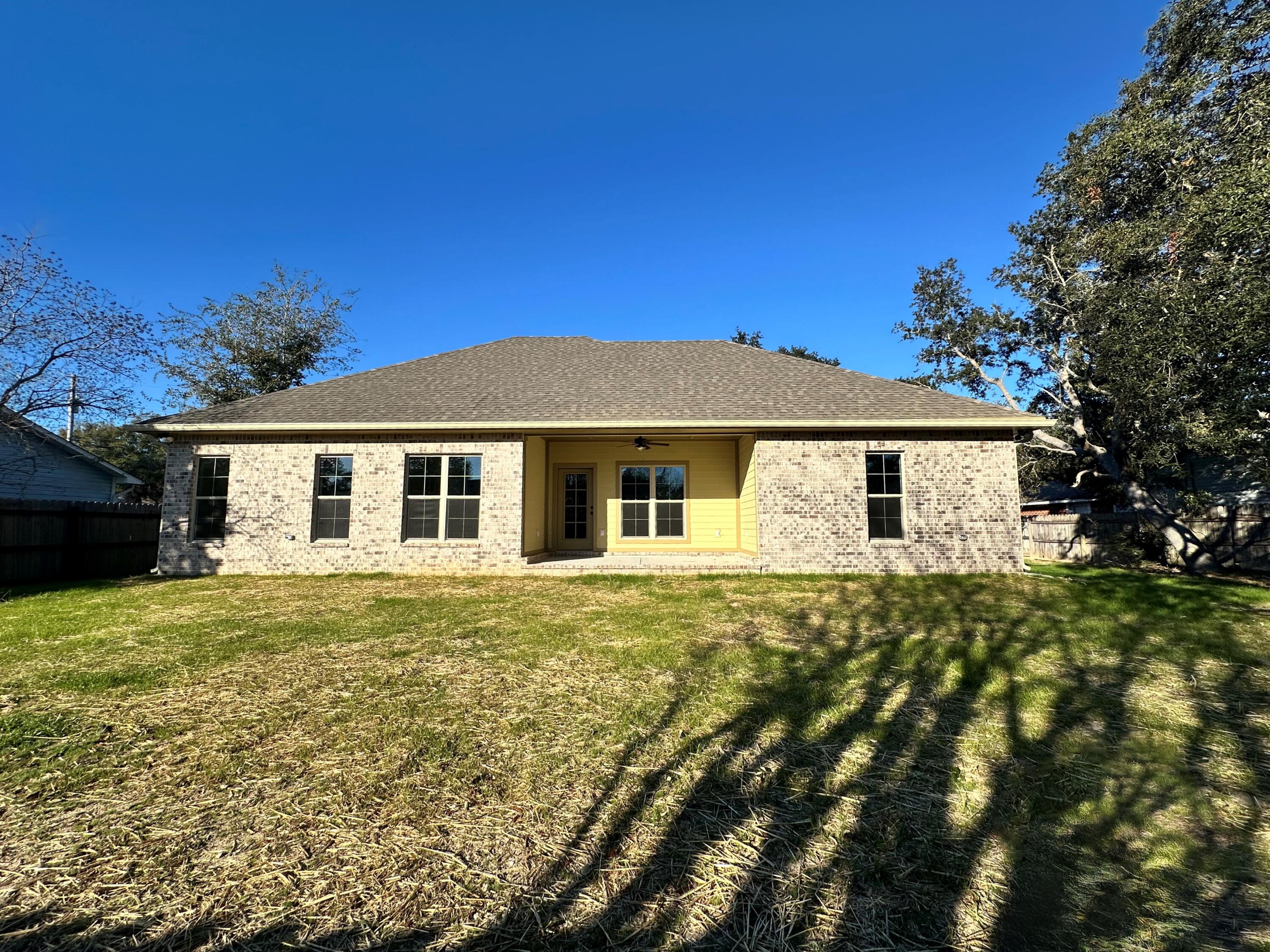 COUNTRY BREEZE ESTATES - Residential