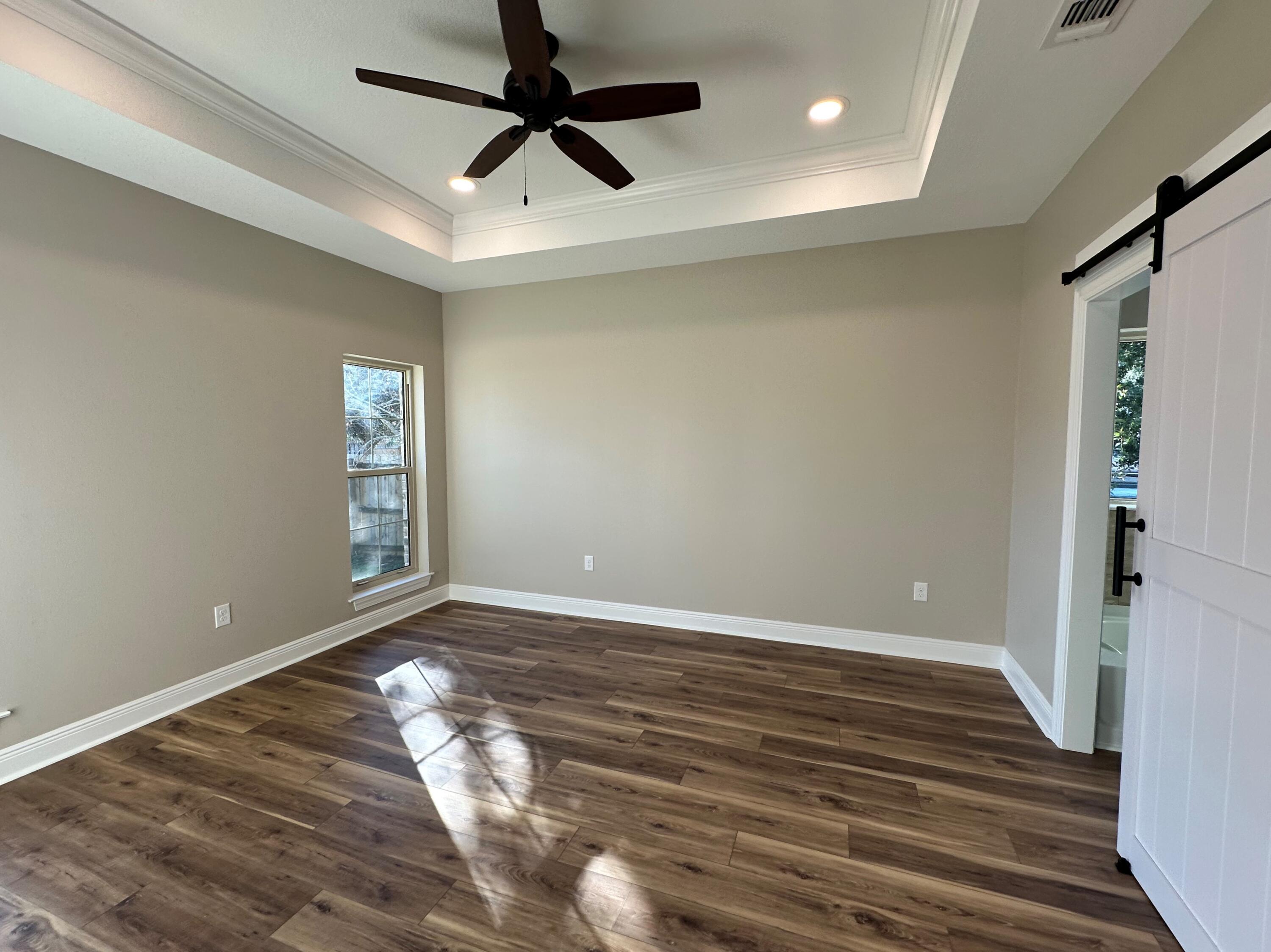 COUNTRY BREEZE ESTATES - Residential