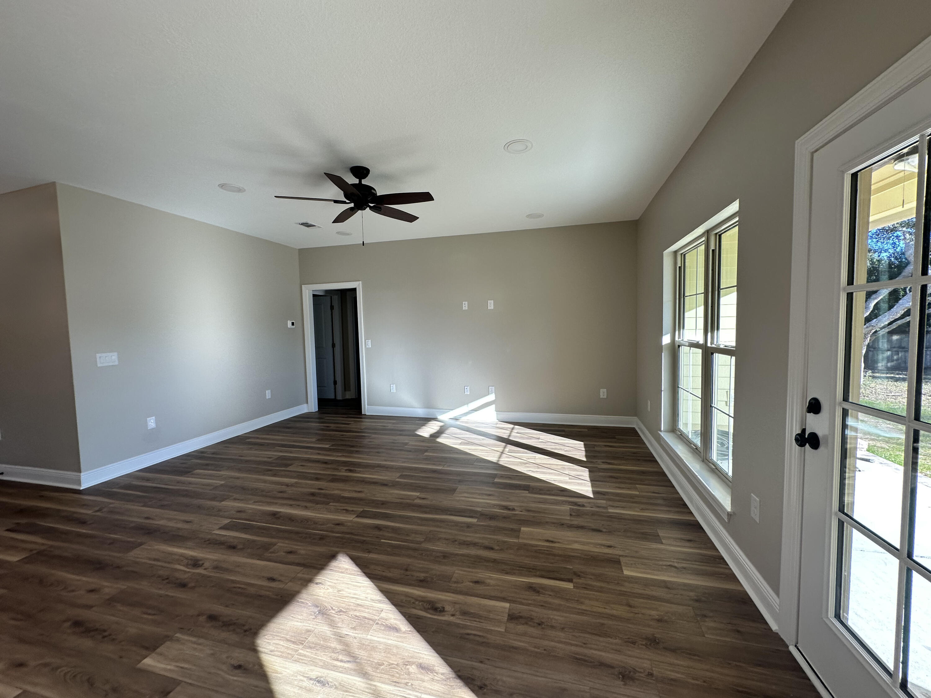 COUNTRY BREEZE ESTATES - Residential