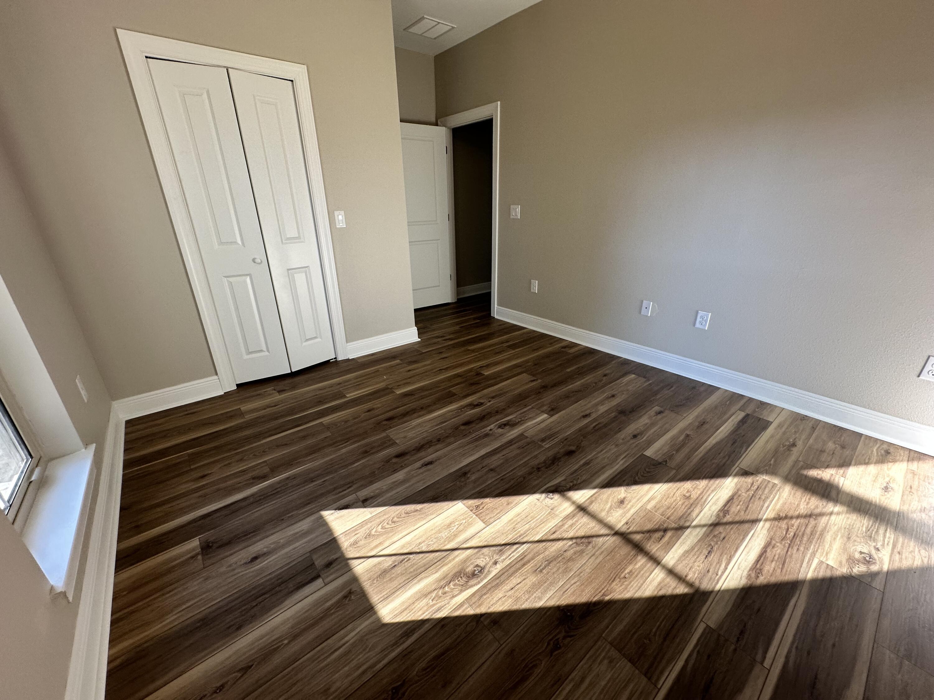 COUNTRY BREEZE ESTATES - Residential