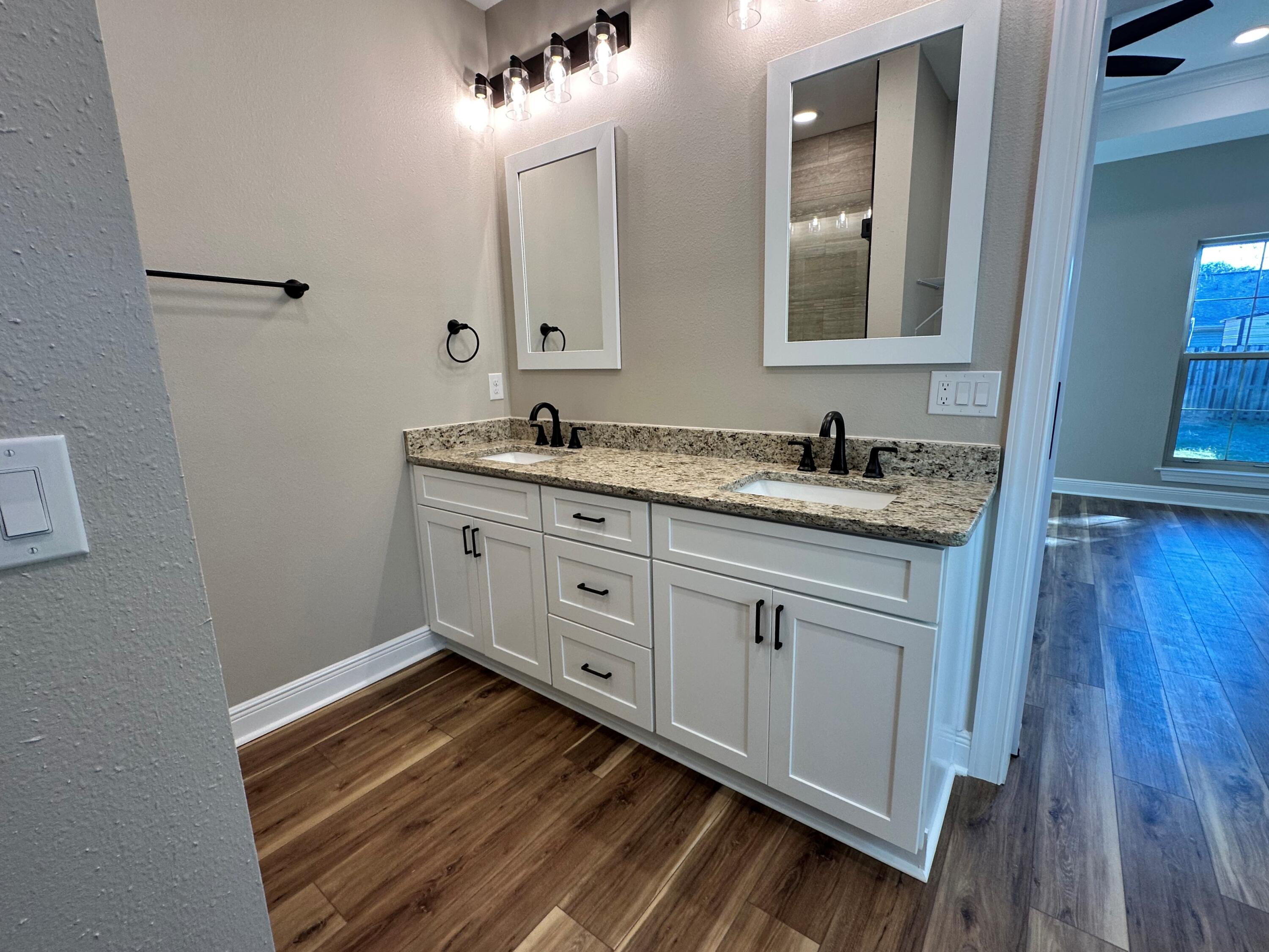 COUNTRY BREEZE ESTATES - Residential