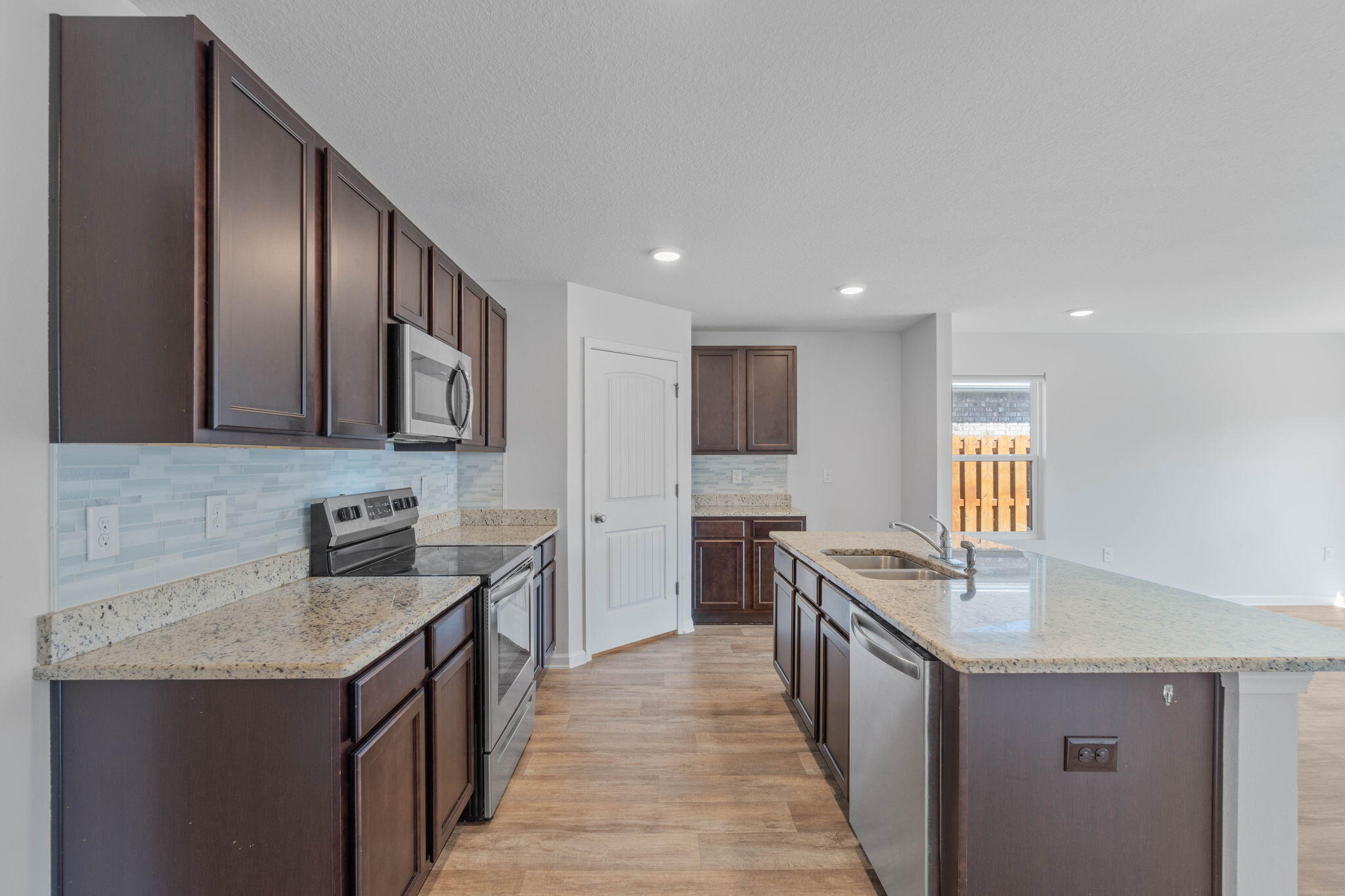 Redstone Commons - Residential Lease