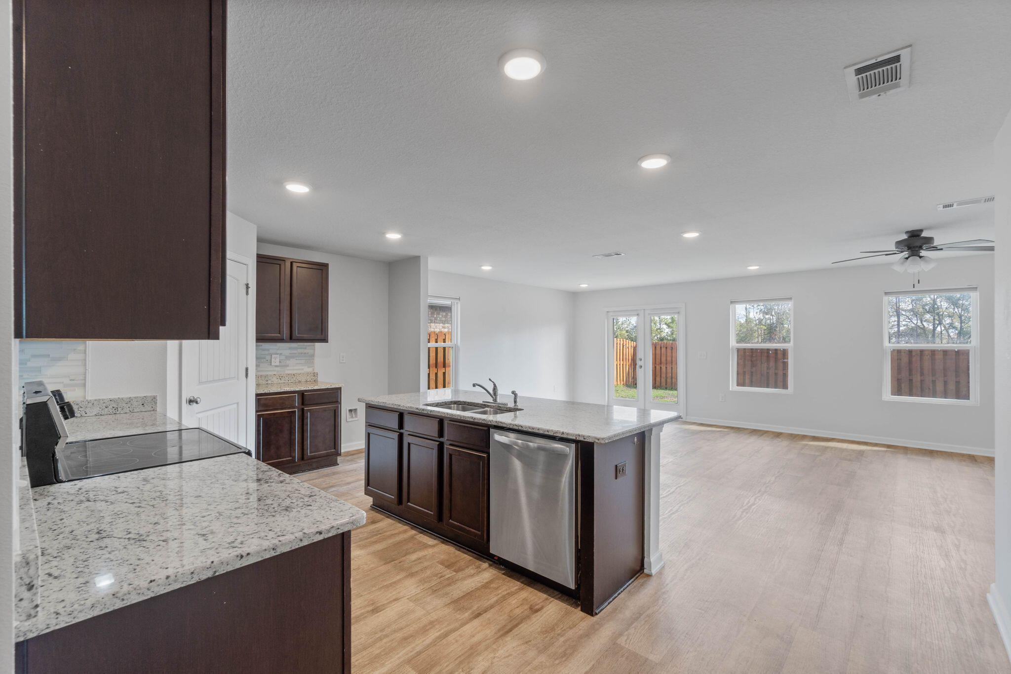 Redstone Commons - Residential Lease