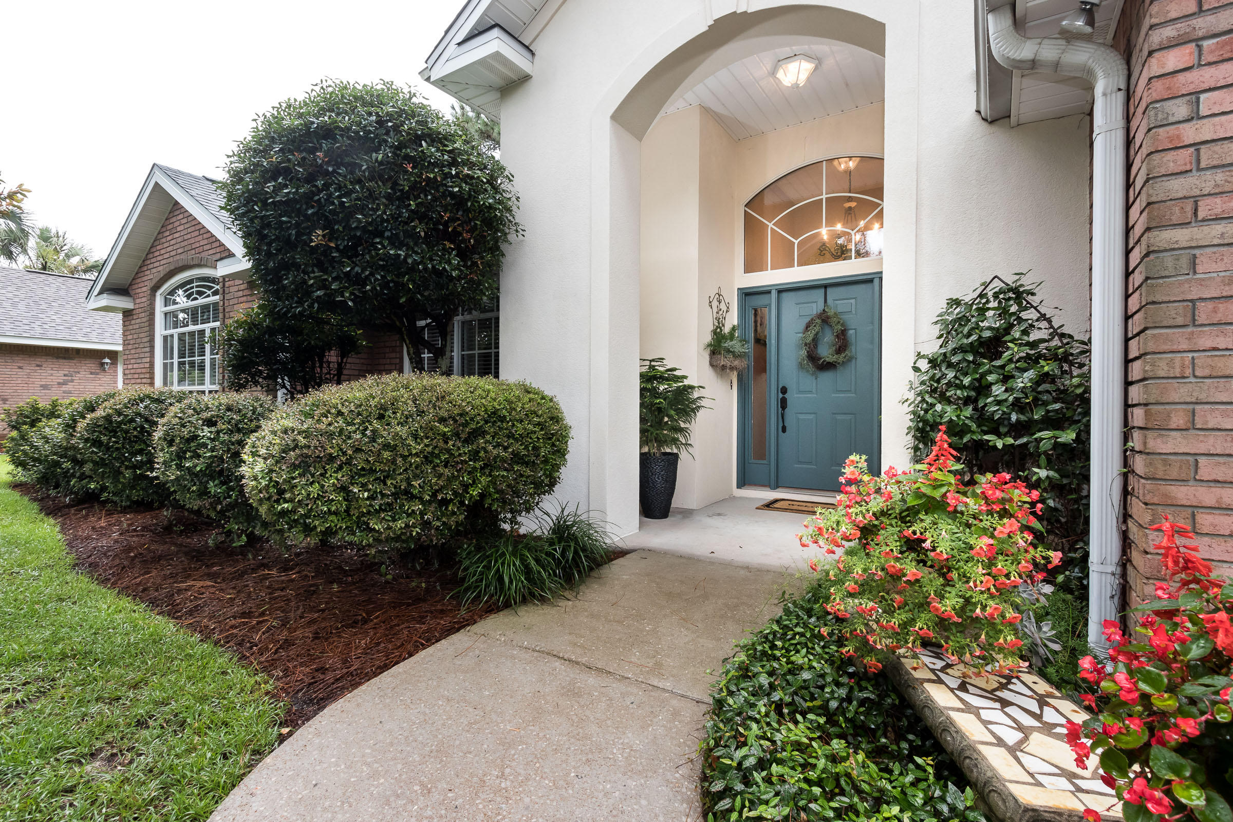 EAGLES LANDING - Residential