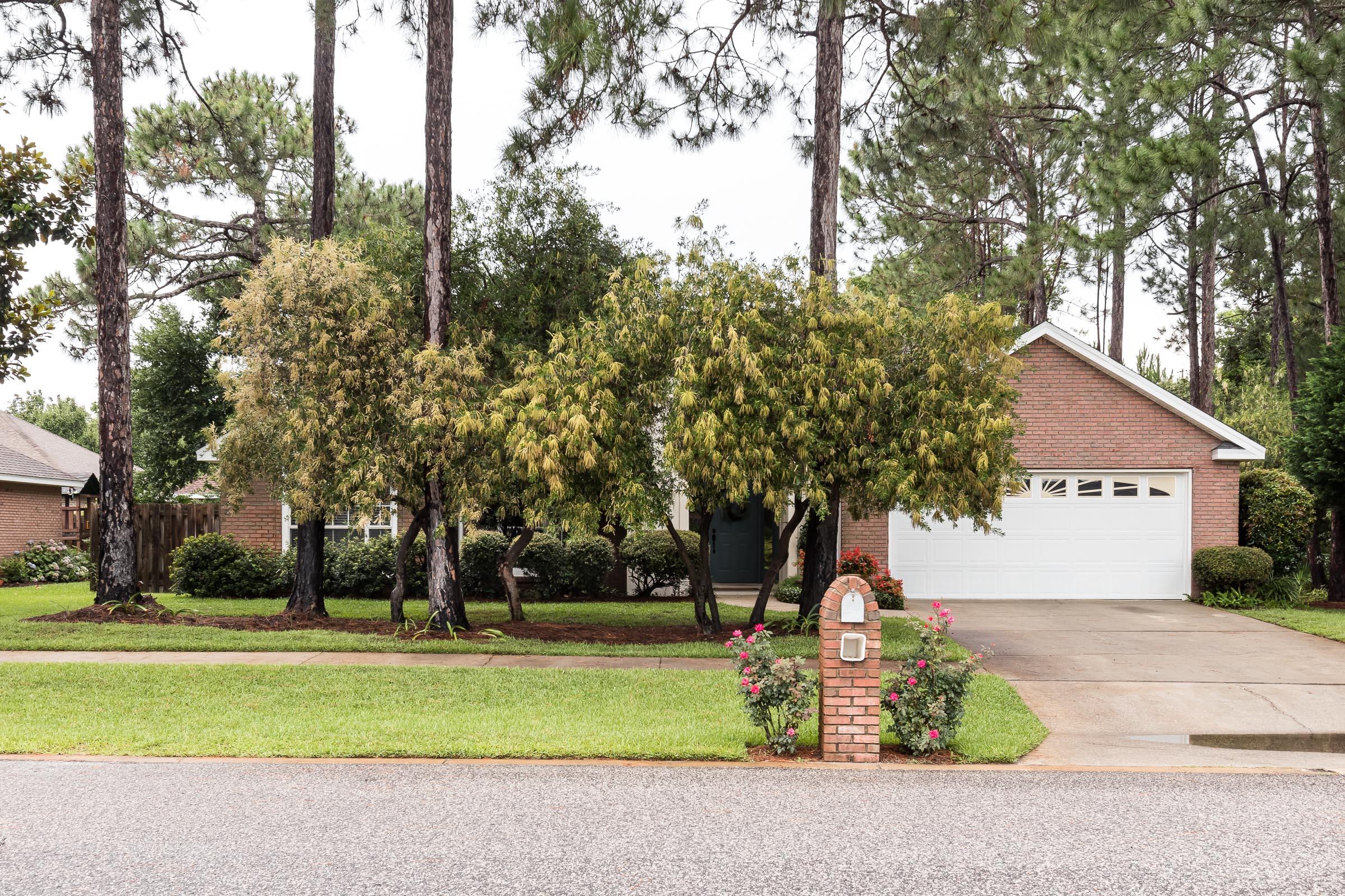 EAGLES LANDING - Residential