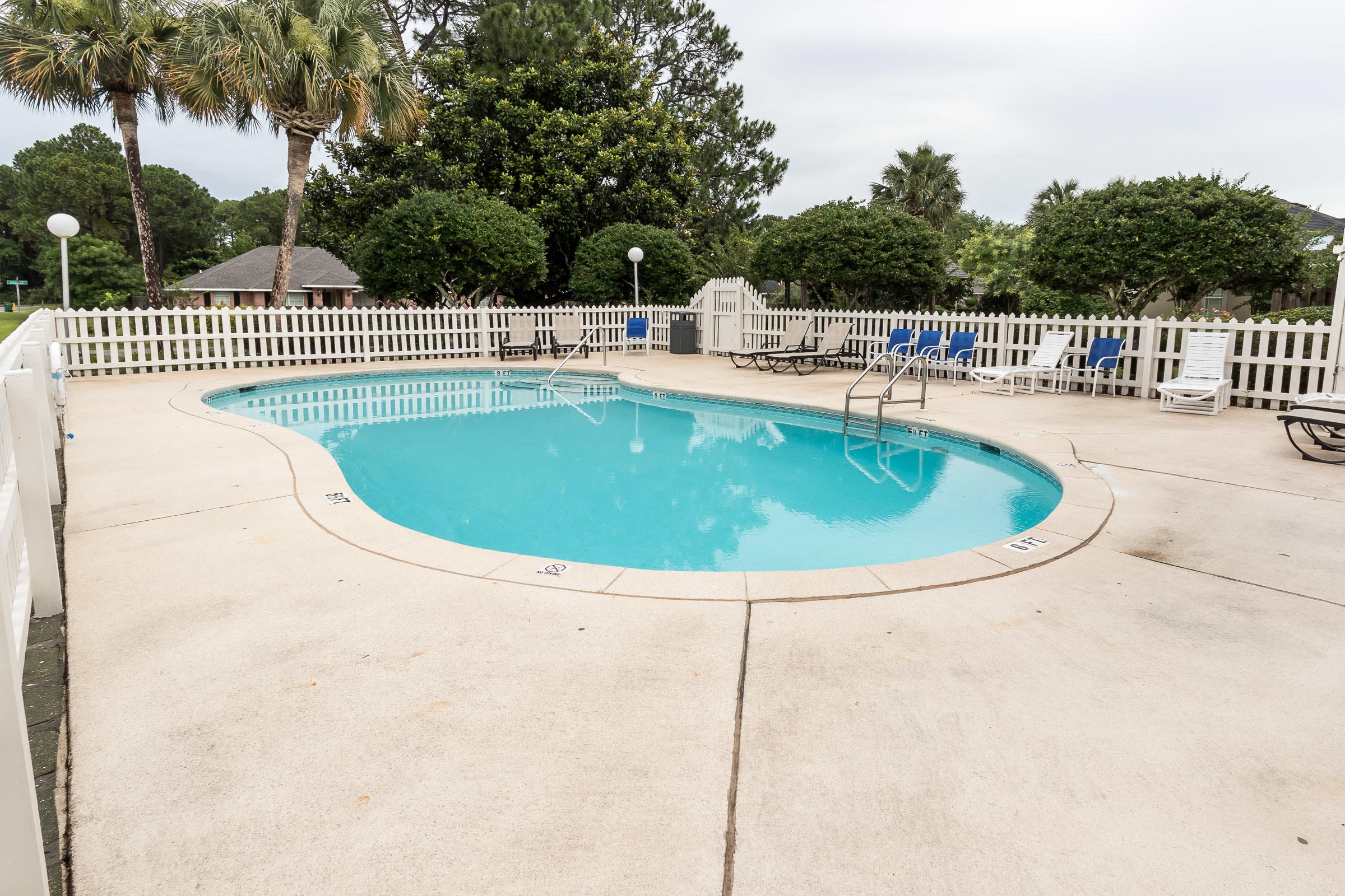 EAGLES LANDING - Residential