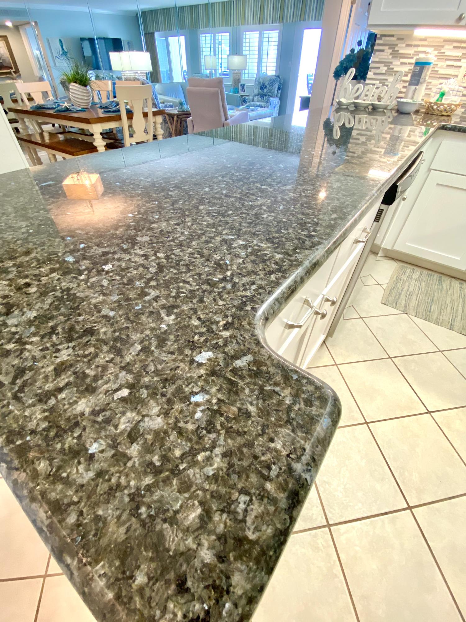 HOLIDAY SURF & RACQUET CLUB - Residential