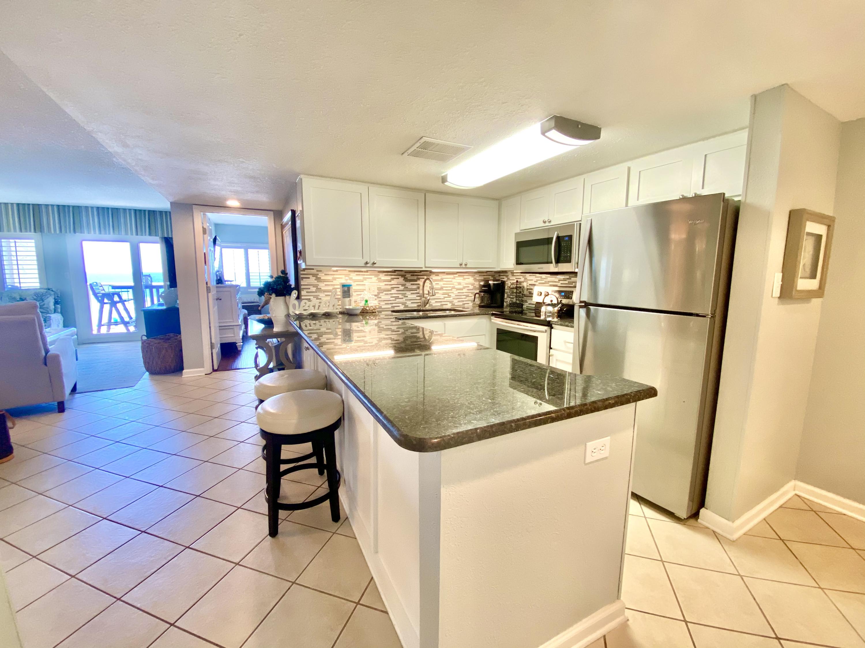 HOLIDAY SURF & RACQUET CLUB - Residential