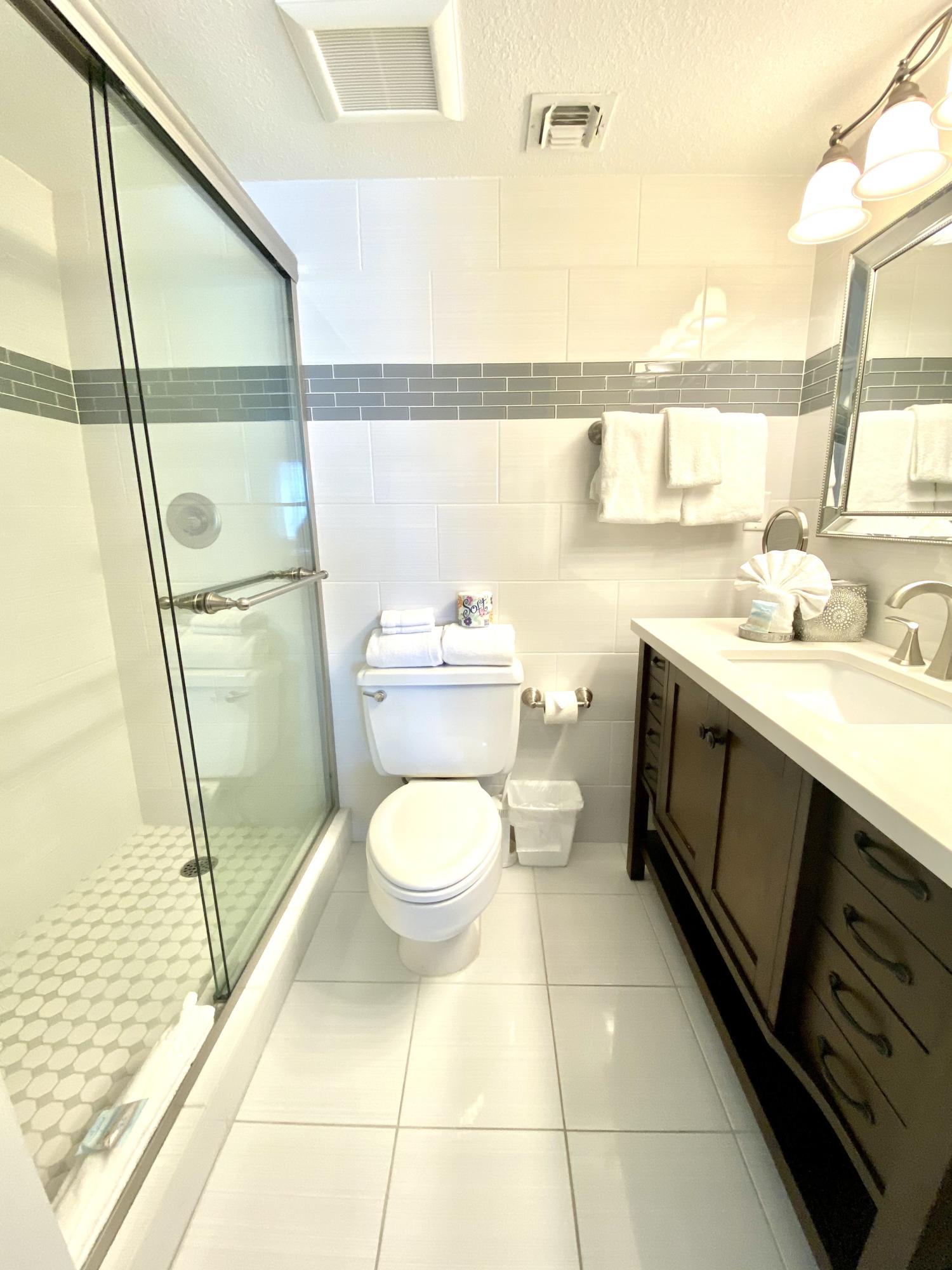 HOLIDAY SURF & RACQUET CLUB - Residential