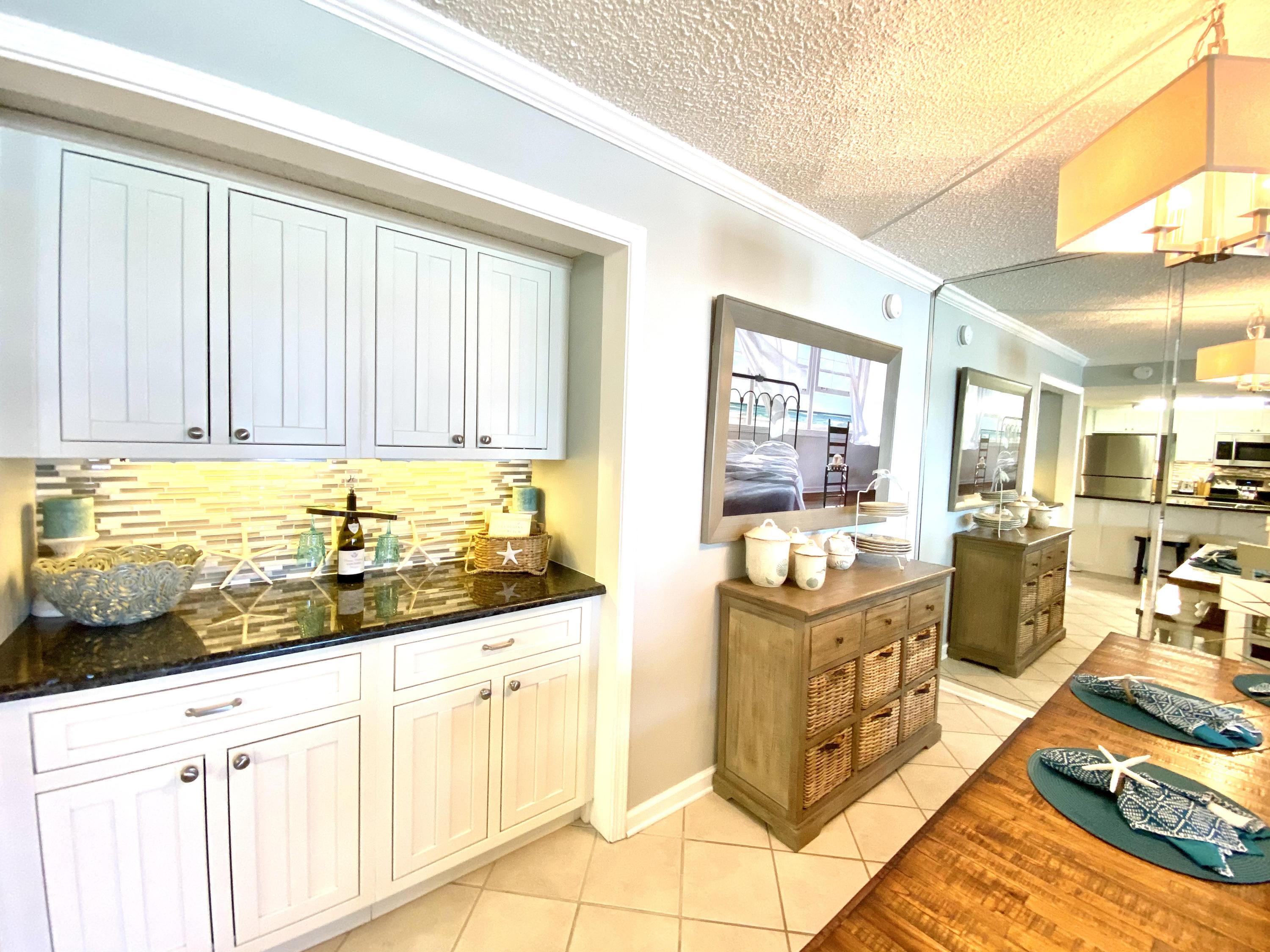 HOLIDAY SURF & RACQUET CLUB - Residential