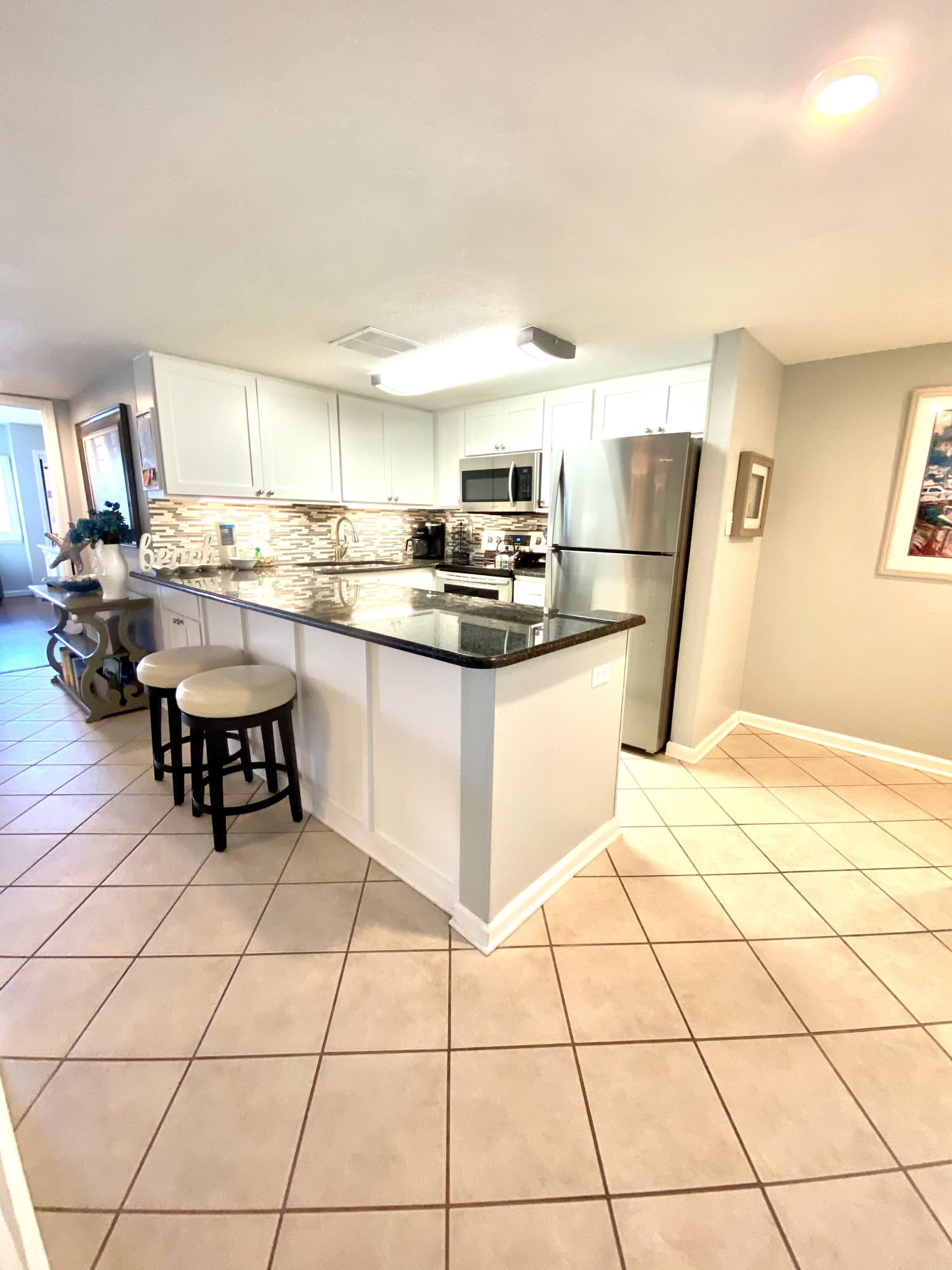 HOLIDAY SURF & RACQUET CLUB - Residential