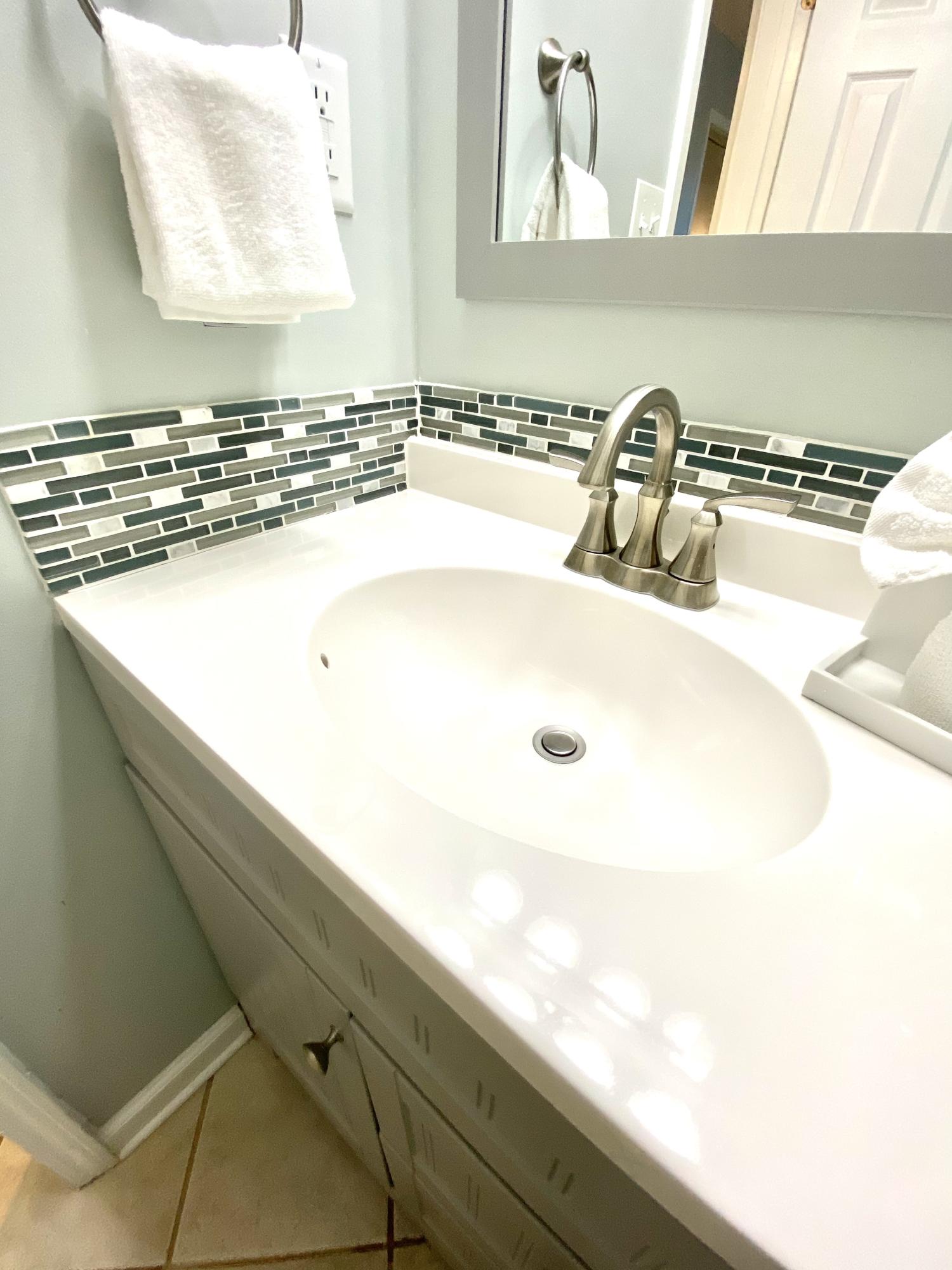 HOLIDAY SURF & RACQUET CLUB - Residential