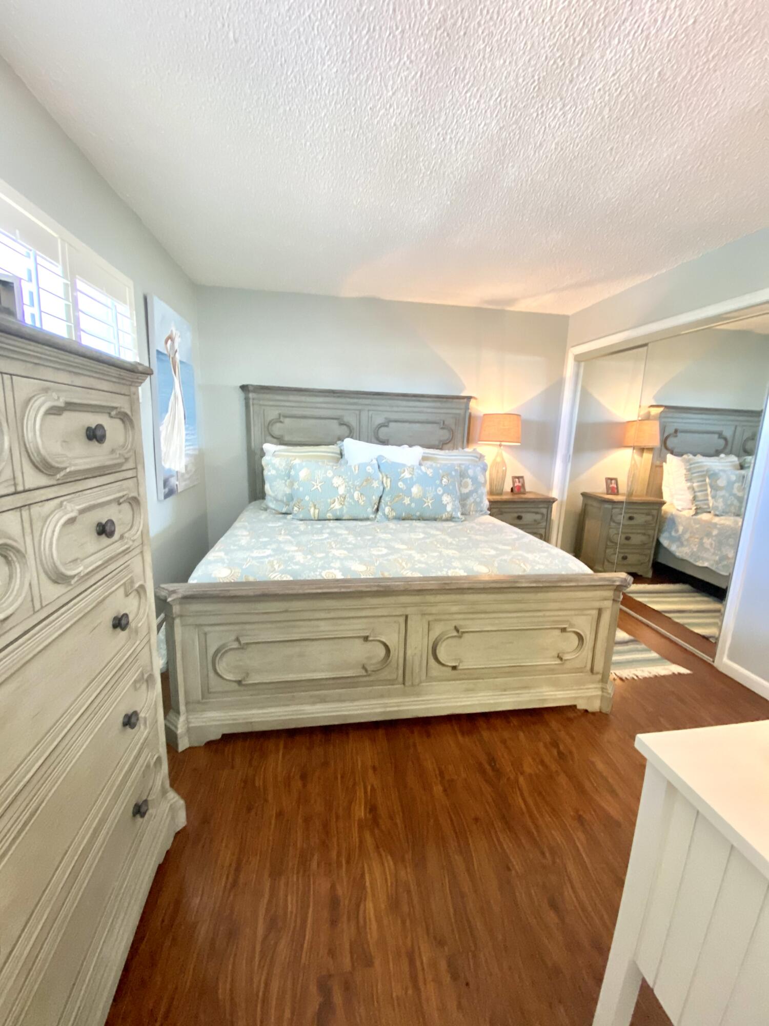 HOLIDAY SURF & RACQUET CLUB - Residential